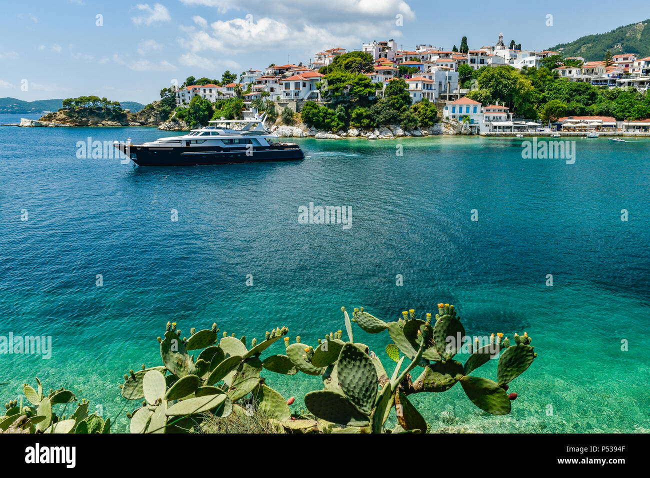 Yacht di lusso a noleggio Skiathos Foto Stock