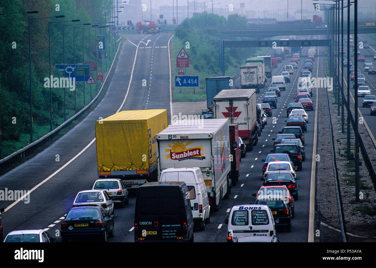 Autostrada M6 ingorgo, Birmingham, Inghilterra, Regno Unito, GB. Foto Stock