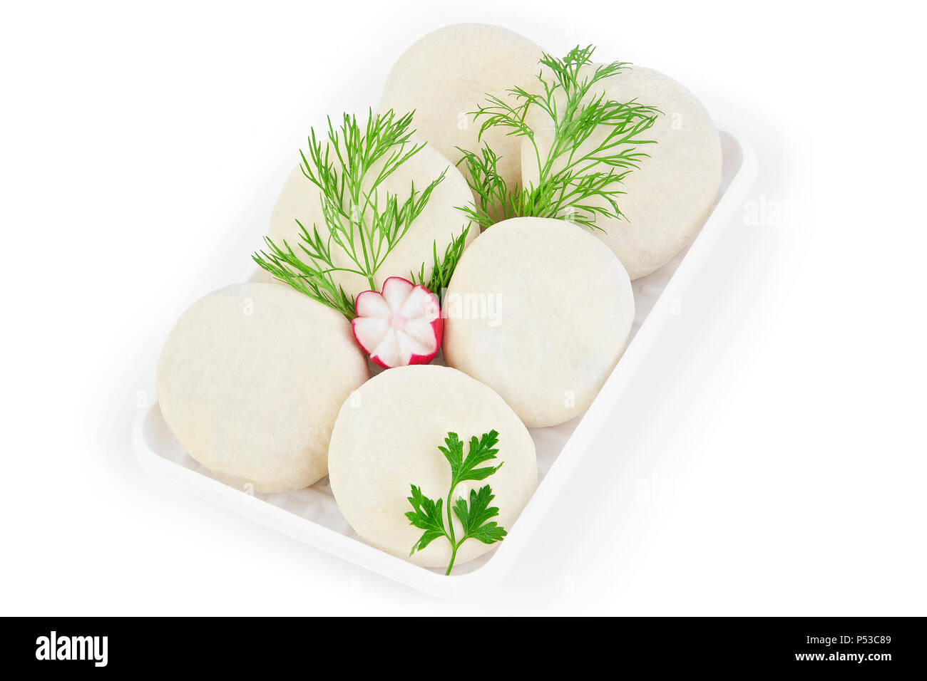 Congelati freschi prodotti semilavorati. Le ciambelle con marmellata. Il prodotto è confezionato su plastica potdtons. Isolare su sfondo bianco. Foto Stock