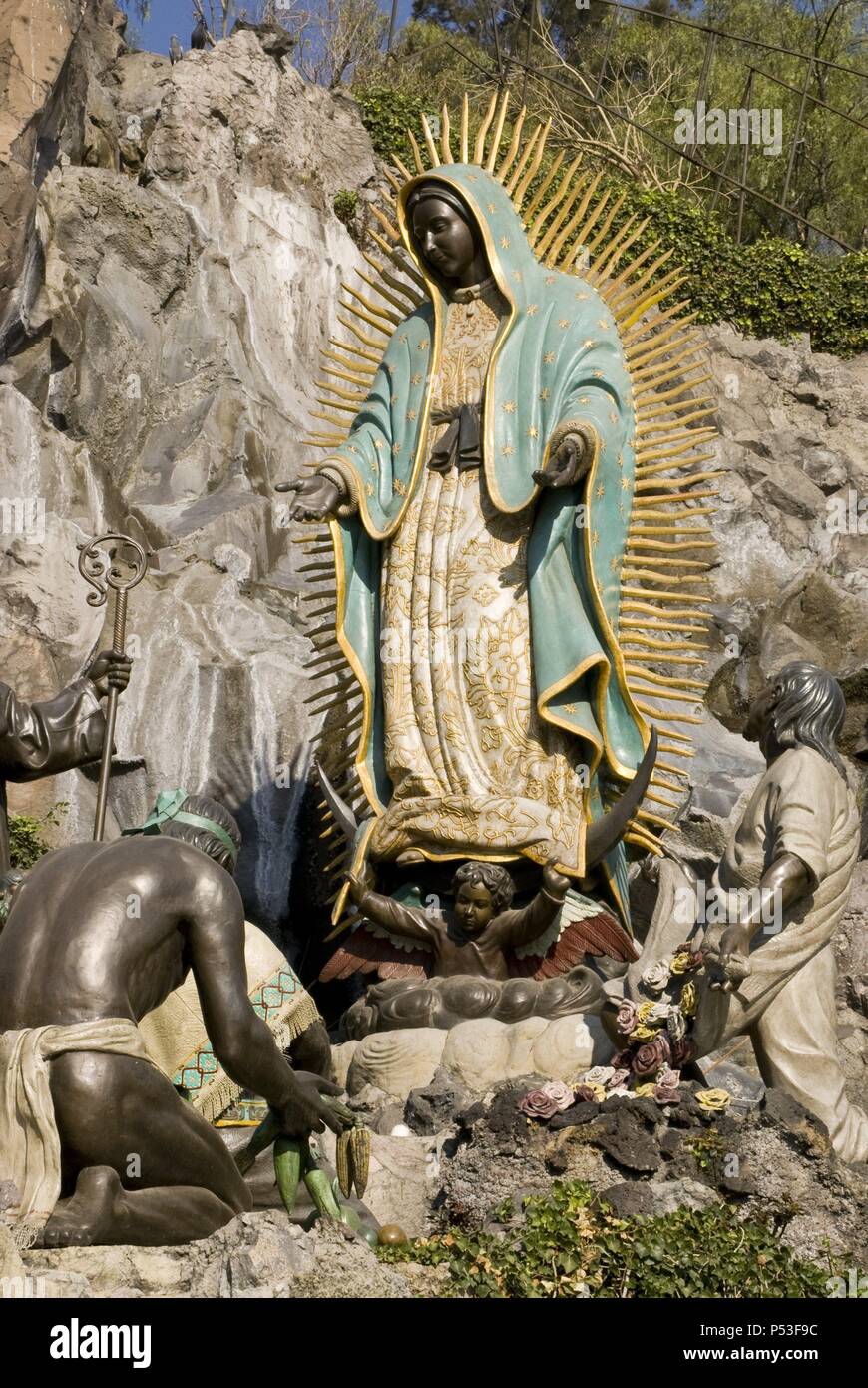 Giardini del Tepeyac.scultura 'La Ofrenda'(1986).Villa de Guadalupe.Città del Messico. . Foto Stock