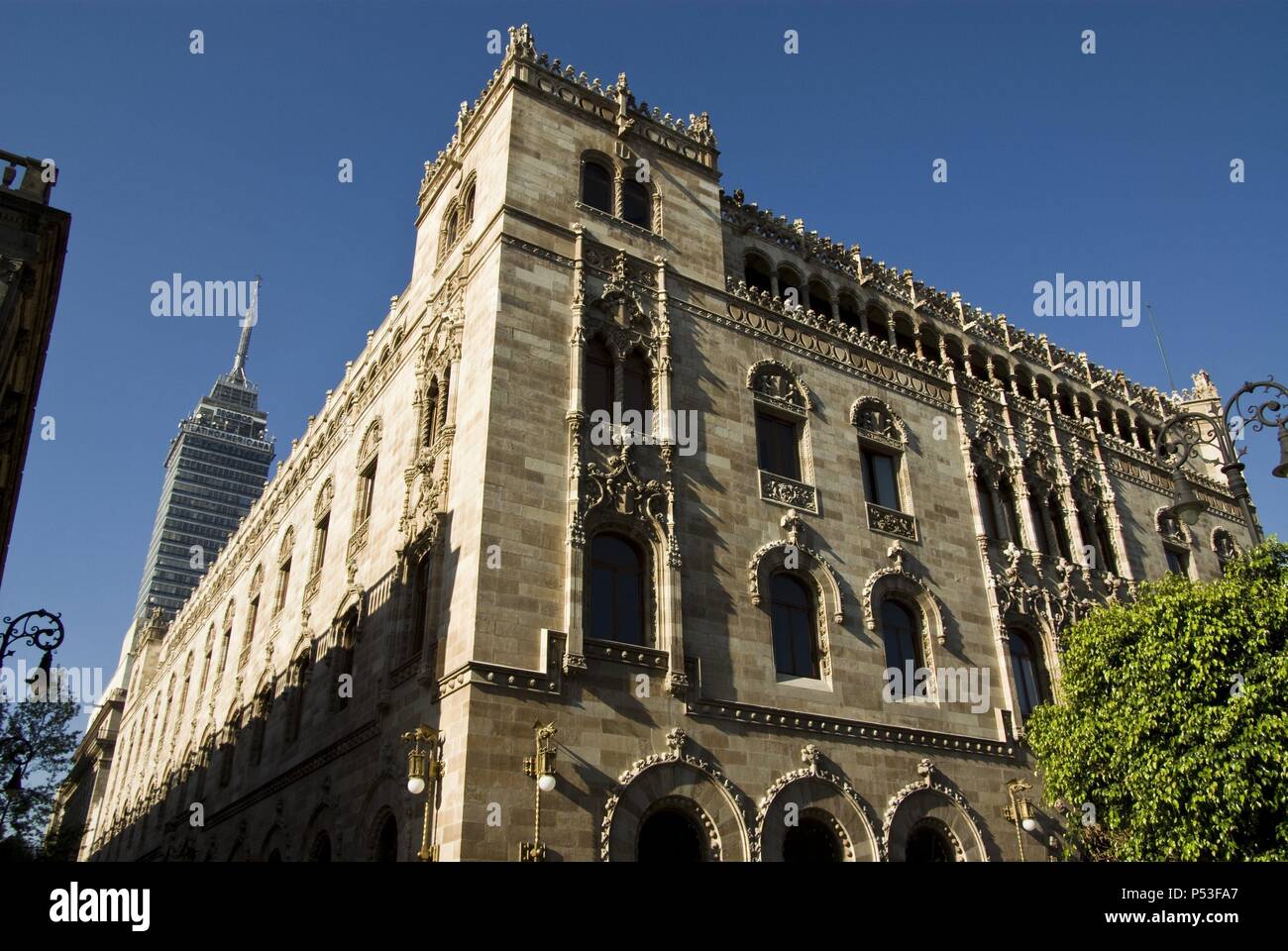 Messico.Messico City .Palazzo postale (1907) opera di Porfiriato.architec italiano Adamo Boari e architec messicano Gonzalez Garita. . Foto Stock