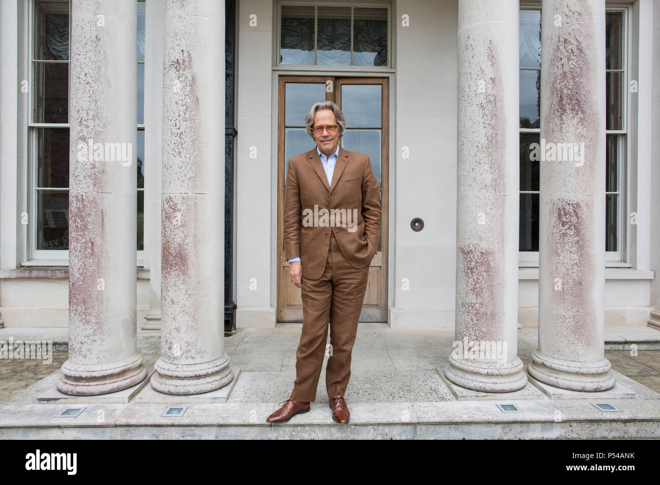 Charles Gordon-Lennox, undicesimo Duca di Richmond, Goodwood car racing festival fondatore Signore Marzo a casa nella casa di Goodwood, West Sussex, in Inghilterra, Regno Unito Foto Stock