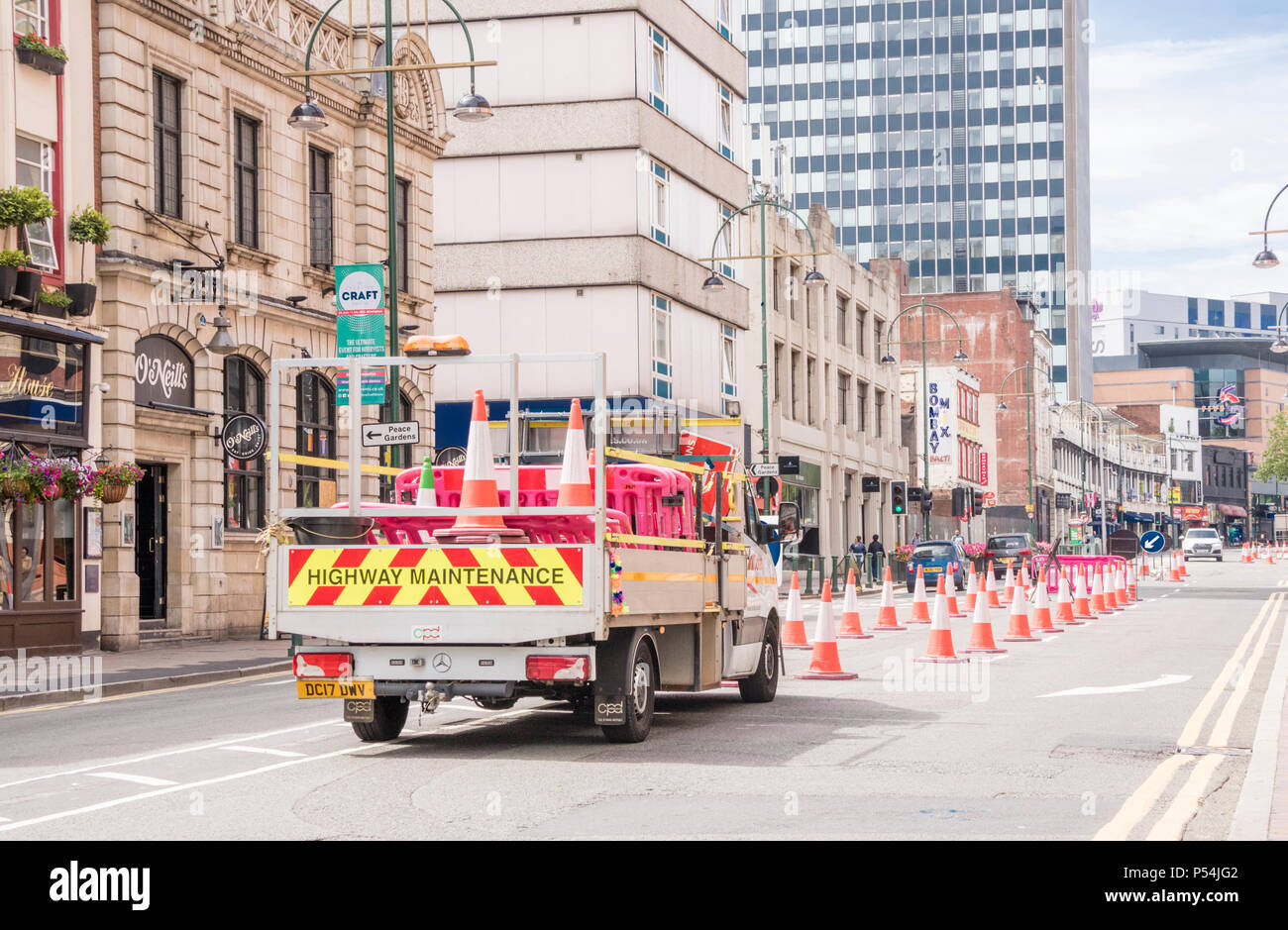 Lavori stradali su Broad Street, Birmingham, Inghilterra, Regno Unito Foto Stock