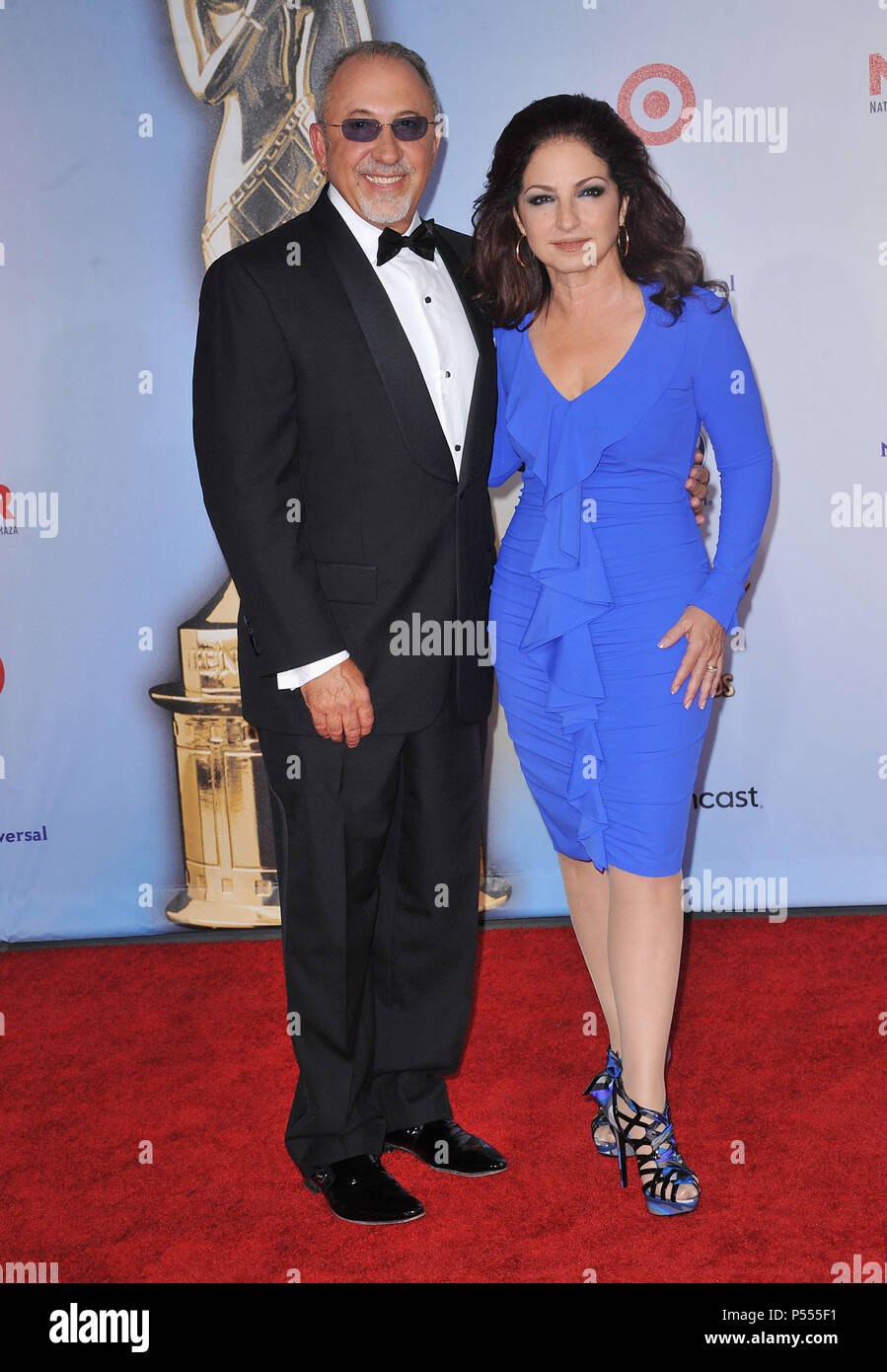 Emilio Estefan, Gloria Estefan al 2011 NCLR ALMA Awards a Santa Monica Auditorium di Los Angeles.Emilio Estefan, Gloria Estefan  31 ------------- Red Carpet Event, verticale, STATI UNITI D'AMERICA, industria cinematografica, celebrità, fotografia, Bestof, arte cultura e intrattenimento, Topix celebrità moda / Verticale, meglio di, evento nella vita di Hollywood - California, moquette rossa e dietro le quinte, USA, industria cinematografica, celebrità, movie celebrità, personaggi televisivi, musica celebrità, fotografia, Bestof, arte cultura e intrattenimento, Topix, verticale, famiglia da dall'anno , 2011, inchiesta tsuni@Gamma-US Foto Stock