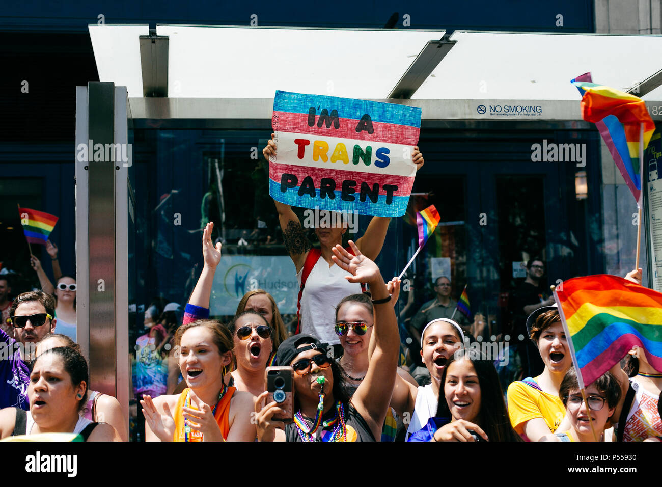Prese a New York Pride Parade il 24 giugno 2018. Credito: Shauna Hundeby / Alamy Live News Foto Stock