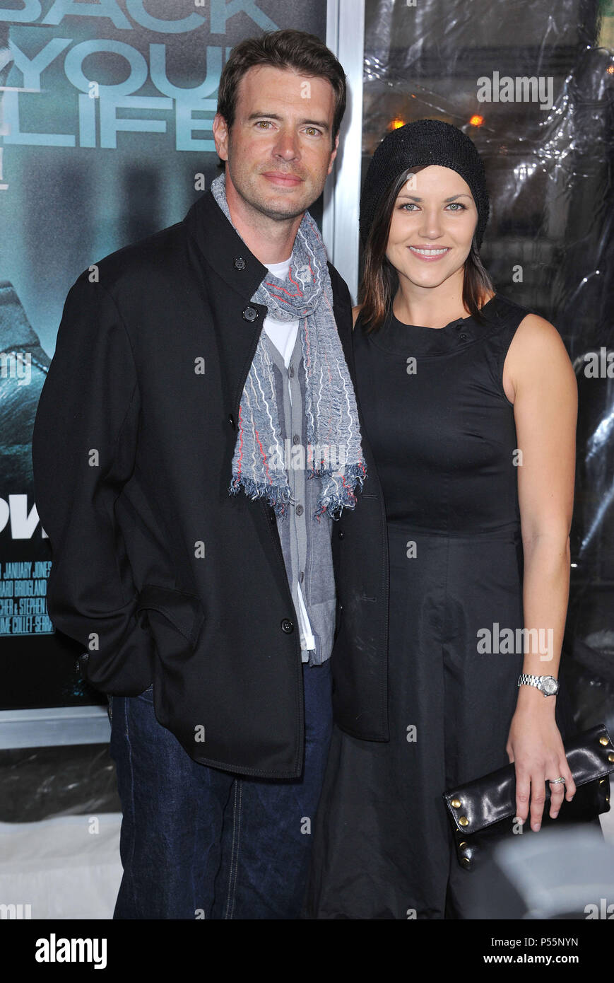 Scott Foley, moglie attendiing ' ' Sconosciuto Premiere al Westwood Village Theatre di Los Angeles. Scott Foley, moglie  10 ------------- Red Carpet Event, verticale, STATI UNITI D'AMERICA, industria cinematografica, celebrità, fotografia, Bestof, arte cultura e intrattenimento, Topix celebrità moda / Verticale, meglio di, evento nella vita di Hollywood - California, moquette rossa e dietro le quinte, USA, industria cinematografica, celebrità, movie celebrità, personaggi televisivi, musica celebrità, fotografia, Bestof, arte cultura e intrattenimento, Topix, verticale, famiglia da dall'anno , 2011, inchiesta tsuni@Gamma-USA.com marito un Foto Stock