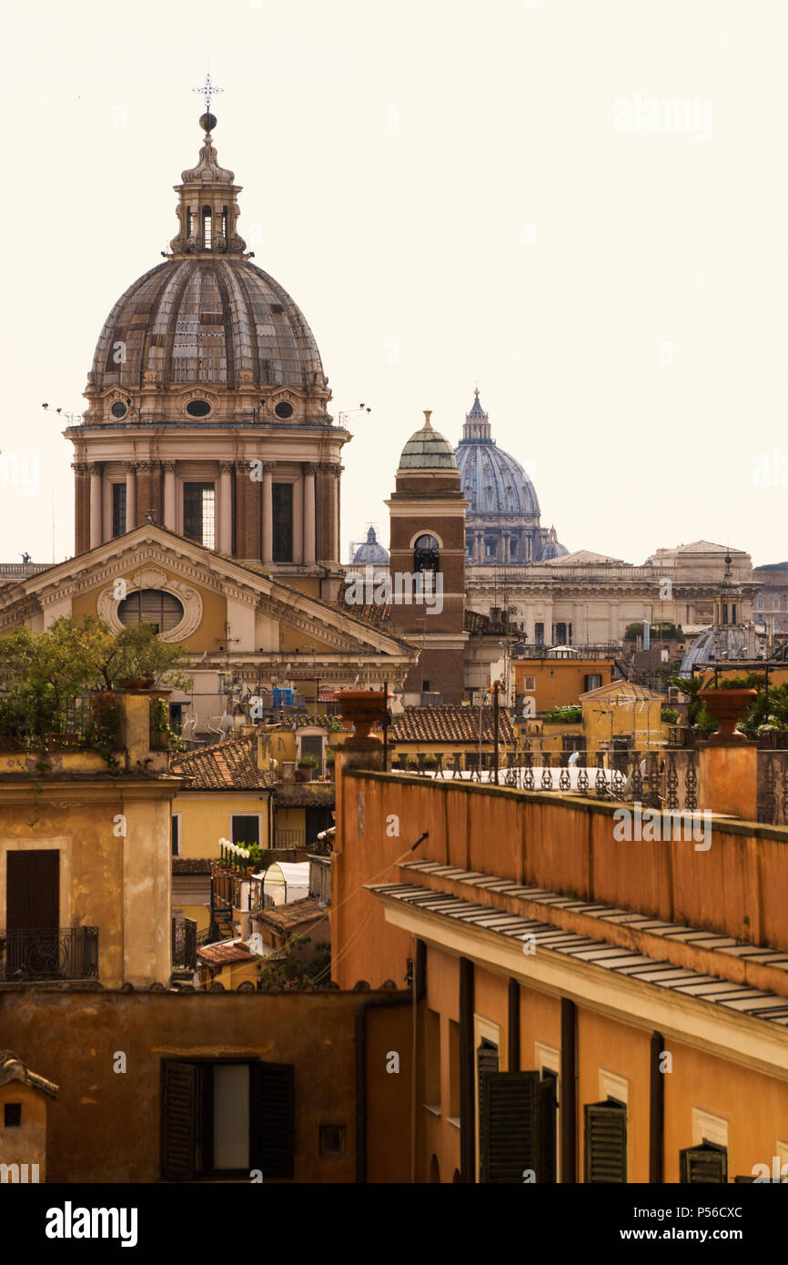 Roma città opinioni con gli antichi edifici Foto Stock