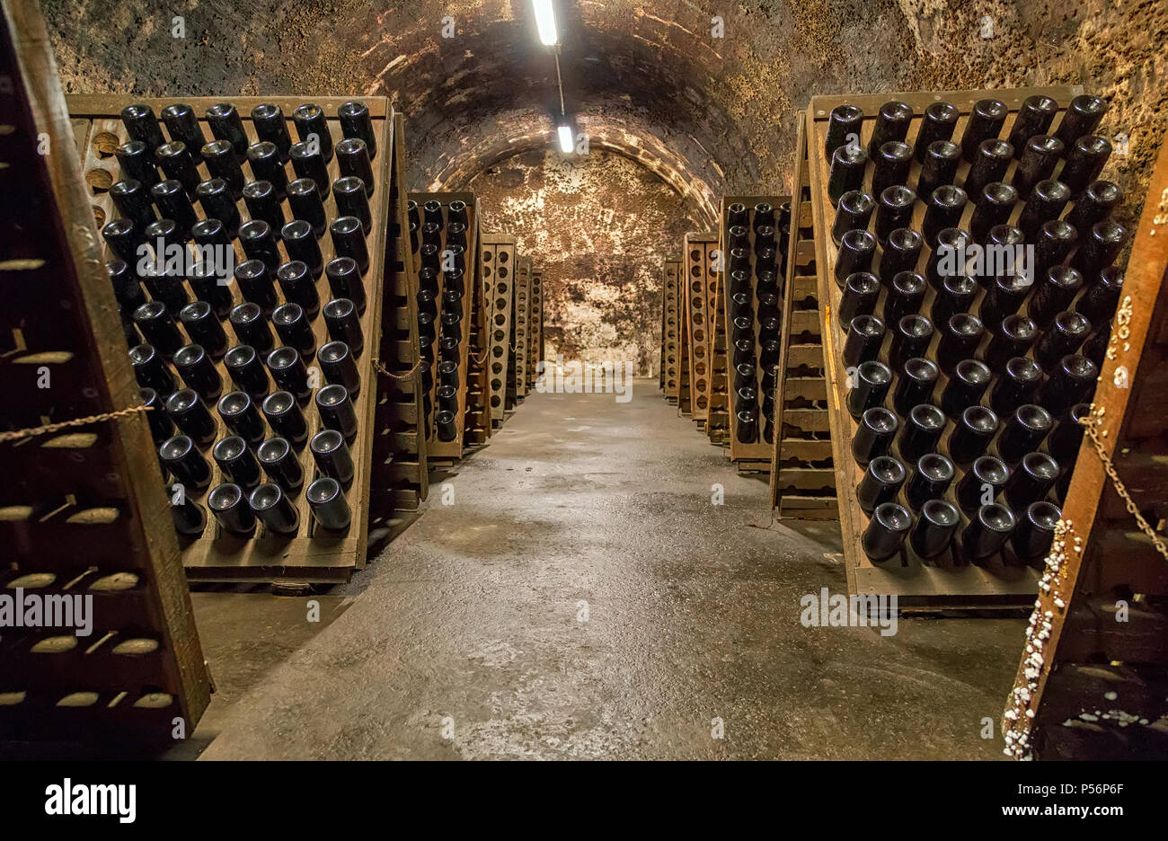 Vecchia cantina spumante Foto Stock