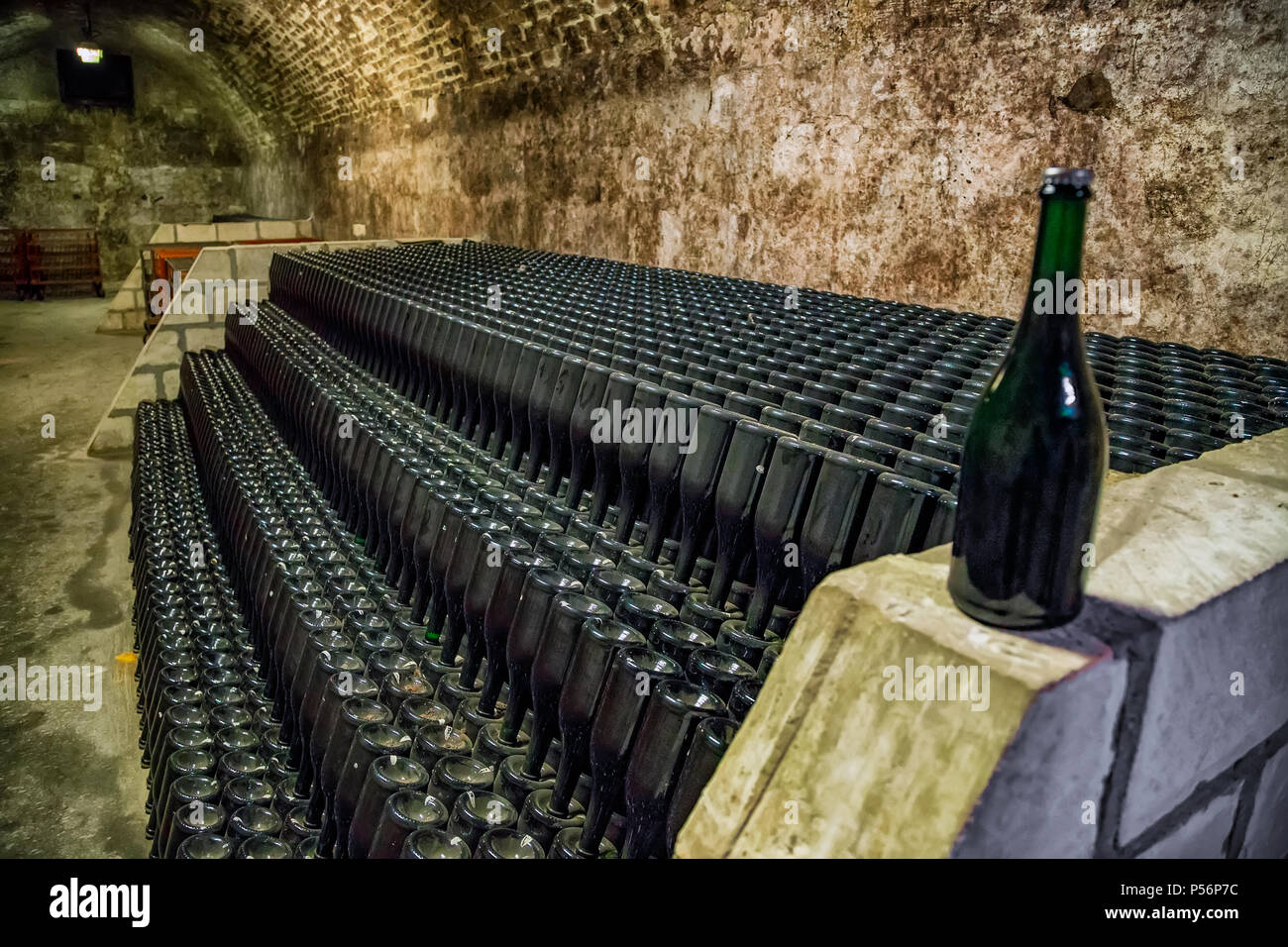 Cantina spumante di famosi ungherese Törley Champagne Factory.Törley vini spumanti risale a quasi 150 anni, produce 10-12 milioni bottl Foto Stock