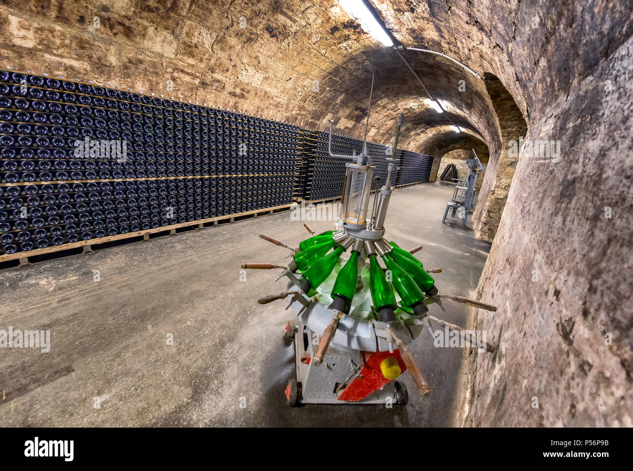 Cantina spumante di famosi ungherese Törley Champagne Factory.Törley vini spumanti risale a quasi 150 anni, Foto Stock