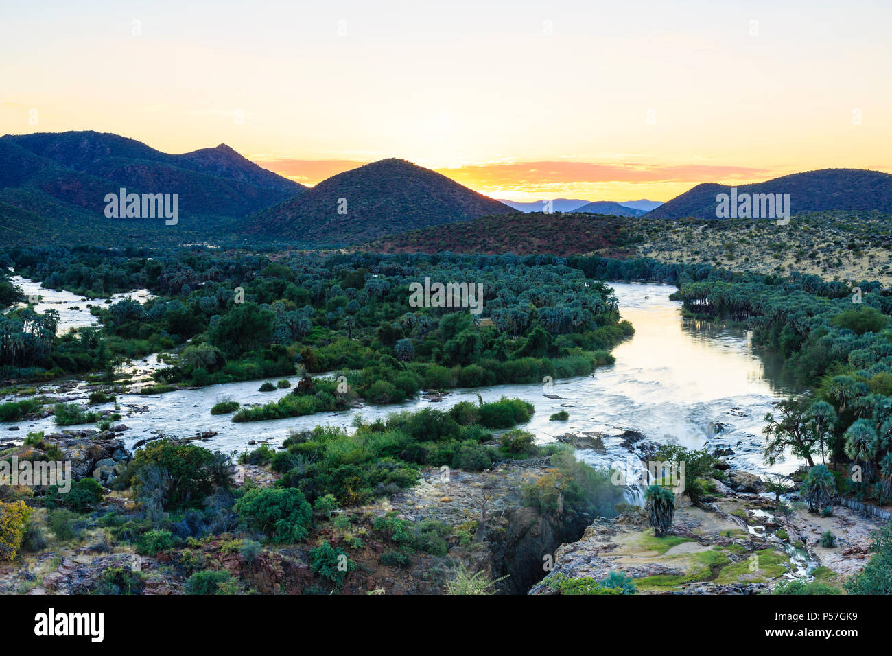 Epupa Falls all'alba, regione di Kunene, Namibia Foto Stock