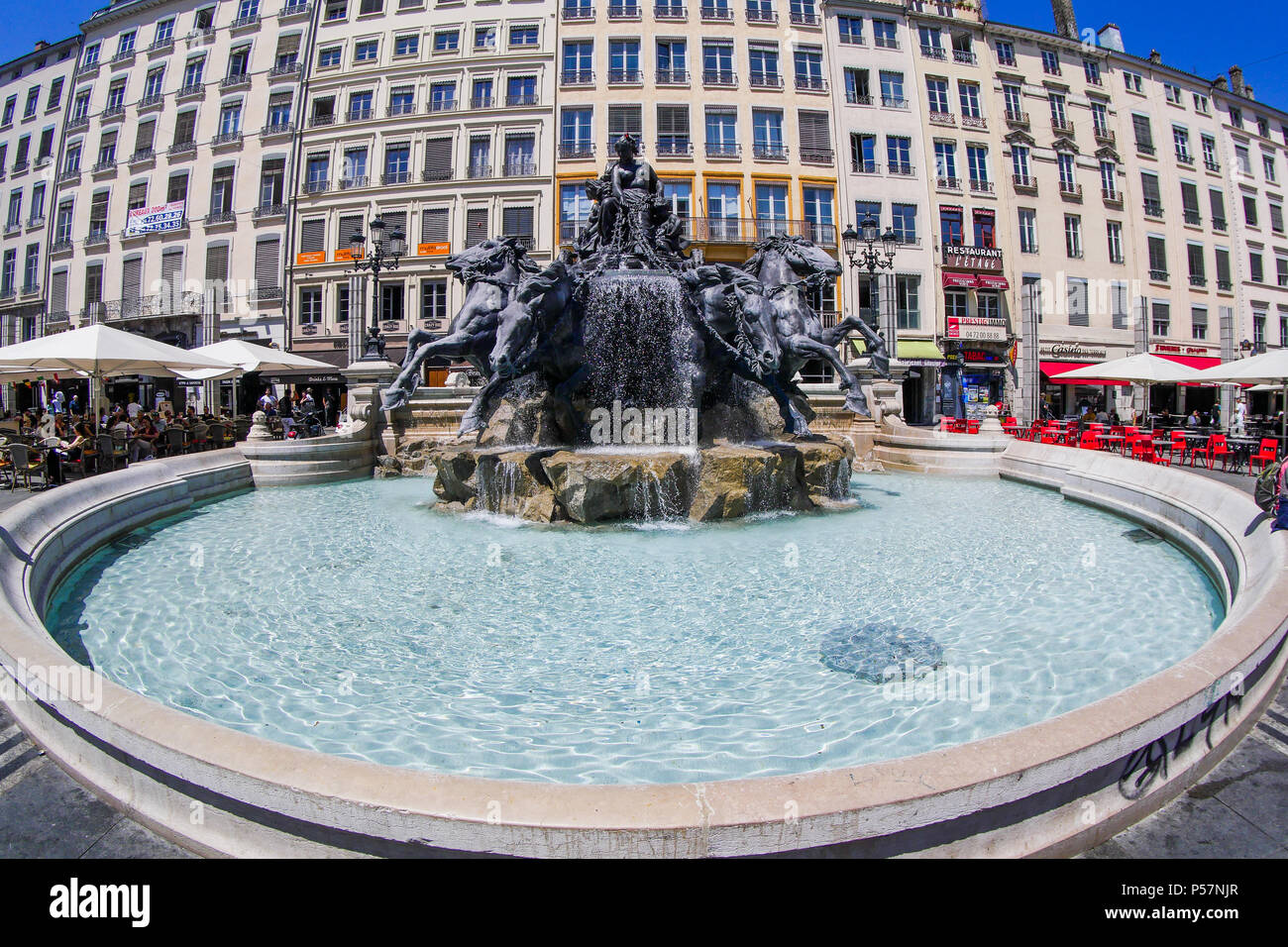 Fontana di Bartholdi, Terreaux square, Lione, Francia Foto Stock