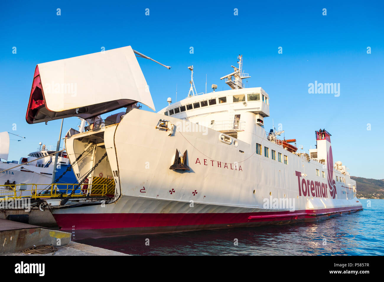 Portoferraio (LI), Italia - 09 agosto 2016: mv "Aethalia" poco prima di cambiare il suo nome in 'Stelio Montomoli' Foto Stock