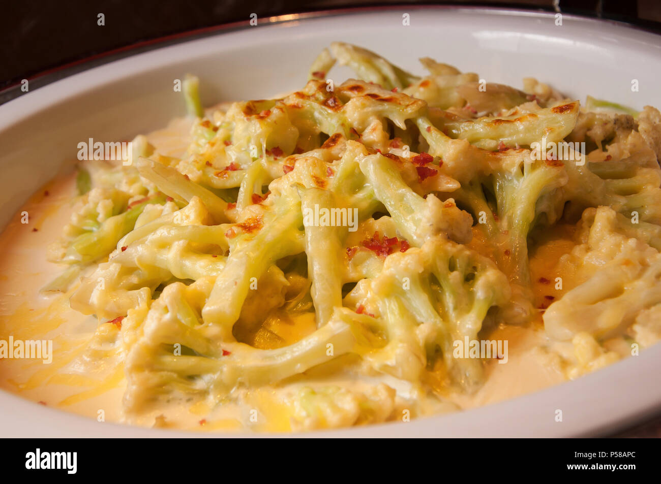 Cucina cinese-la crema di formaggio cotto broccoli organico Foto Stock