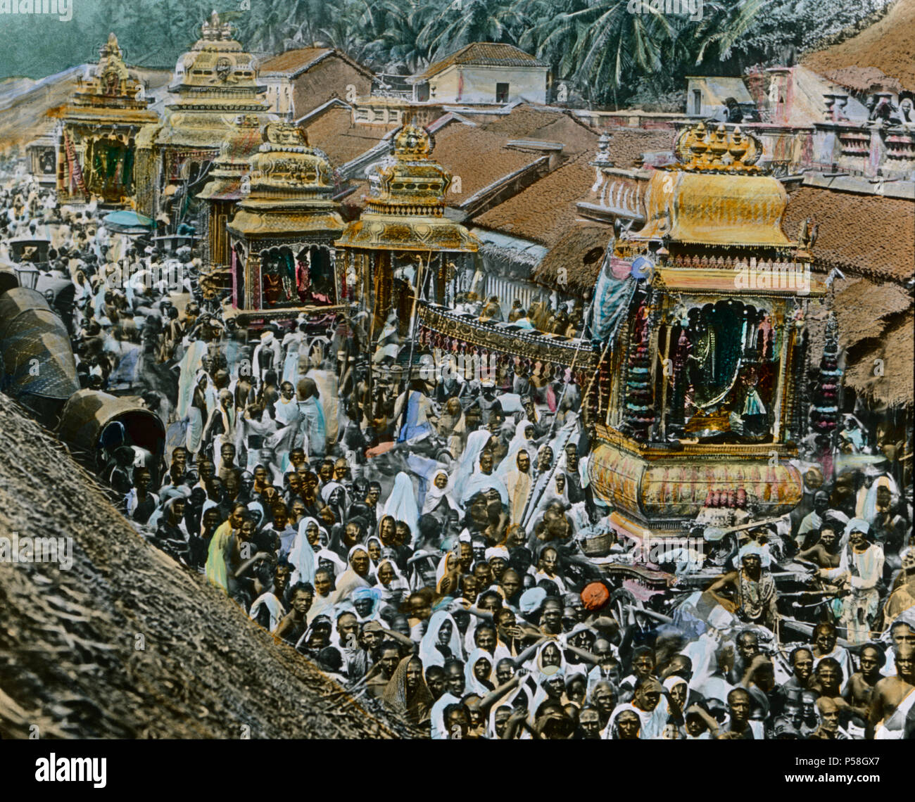 Idolo processione, Tinnevelly, India, Hand-Colored Magic Lantern Slide, Newton & Company, 1915 Foto Stock