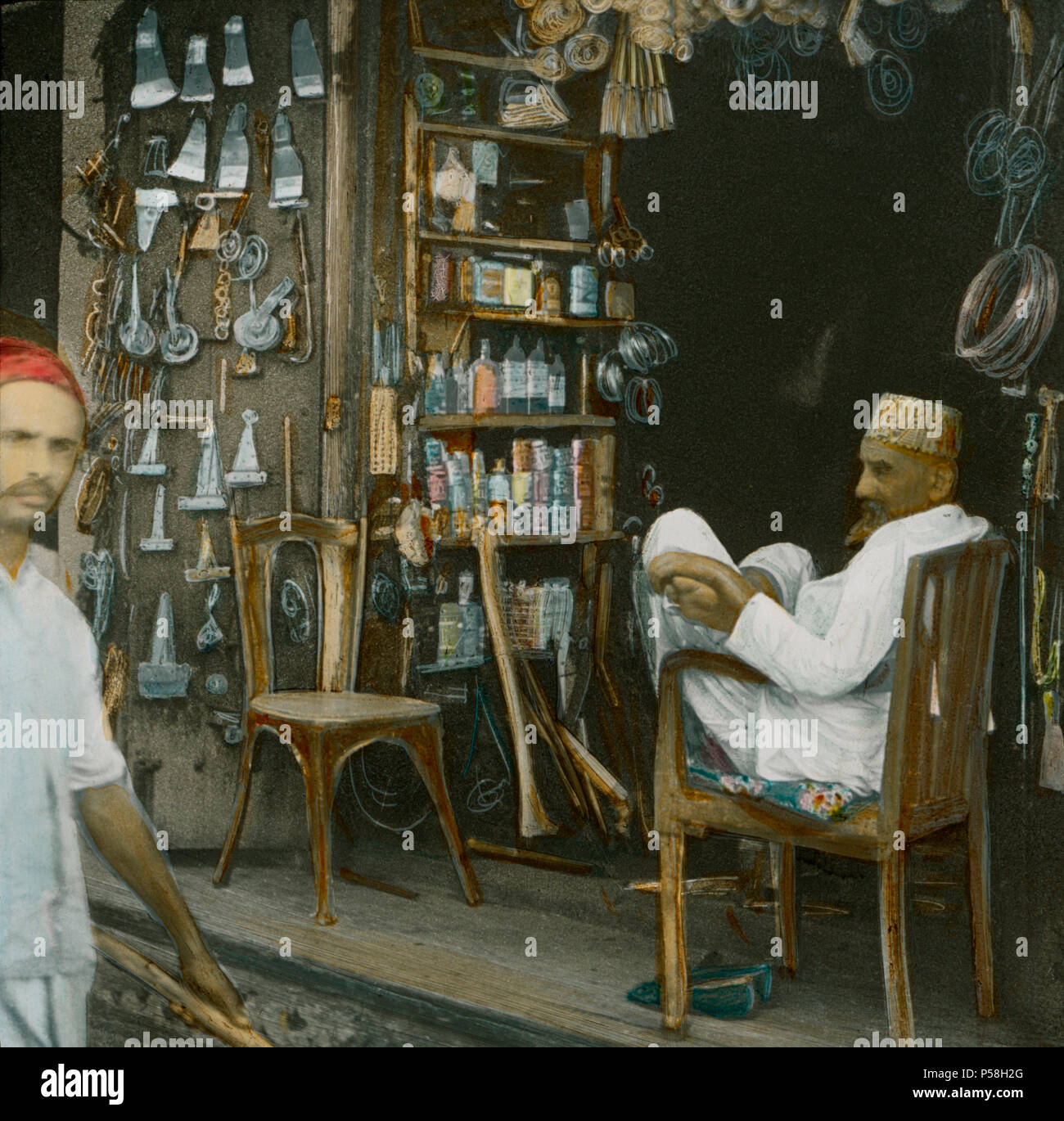 Negoziante, Kenya, Hand-Colored Magic Lantern Slide, Newton & Company, 1915 Foto Stock