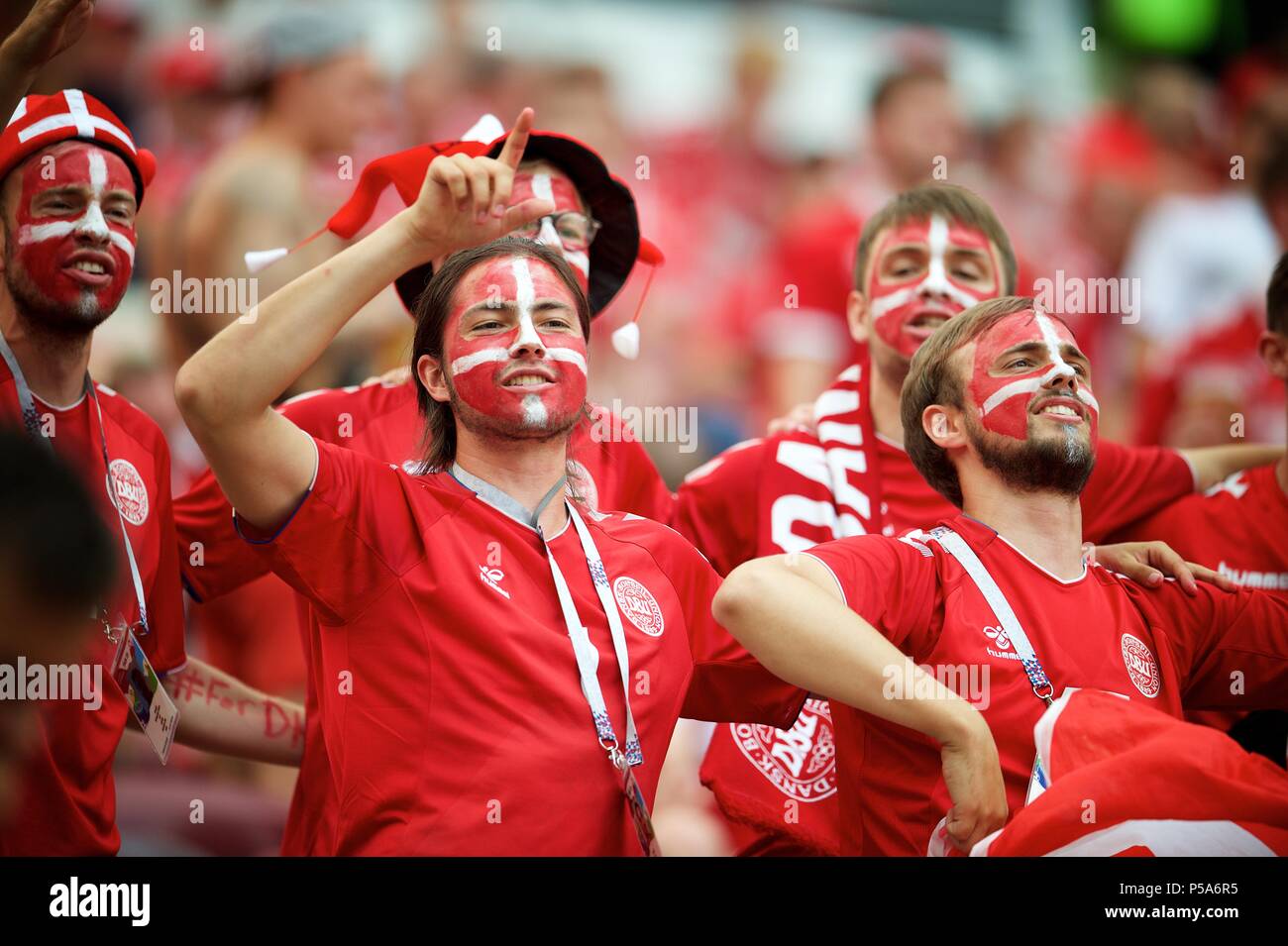 Jun 26th, 2018, Mosca, Russia. Per gli appassionati di calcio durante il 2018 della Coppa del Mondo FIFA Gruppo Russia C match Francia v Danimarca a Luzhniki stadium di Mosca. Shoja Lak/Alamy Live News. Foto Stock