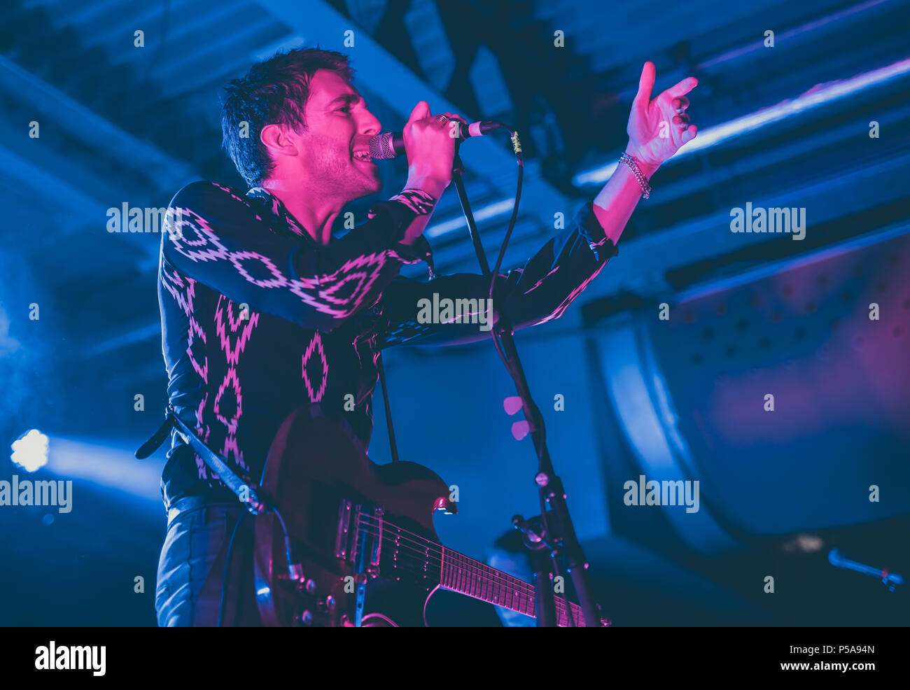 Exeter, Regno Unito. 26, Giugno, 2018. Miles Kane esecuzione presso la Limonaia, Exeter University sulla sua Headline Tour. © Steve Lewington / Alamy Live News Foto Stock