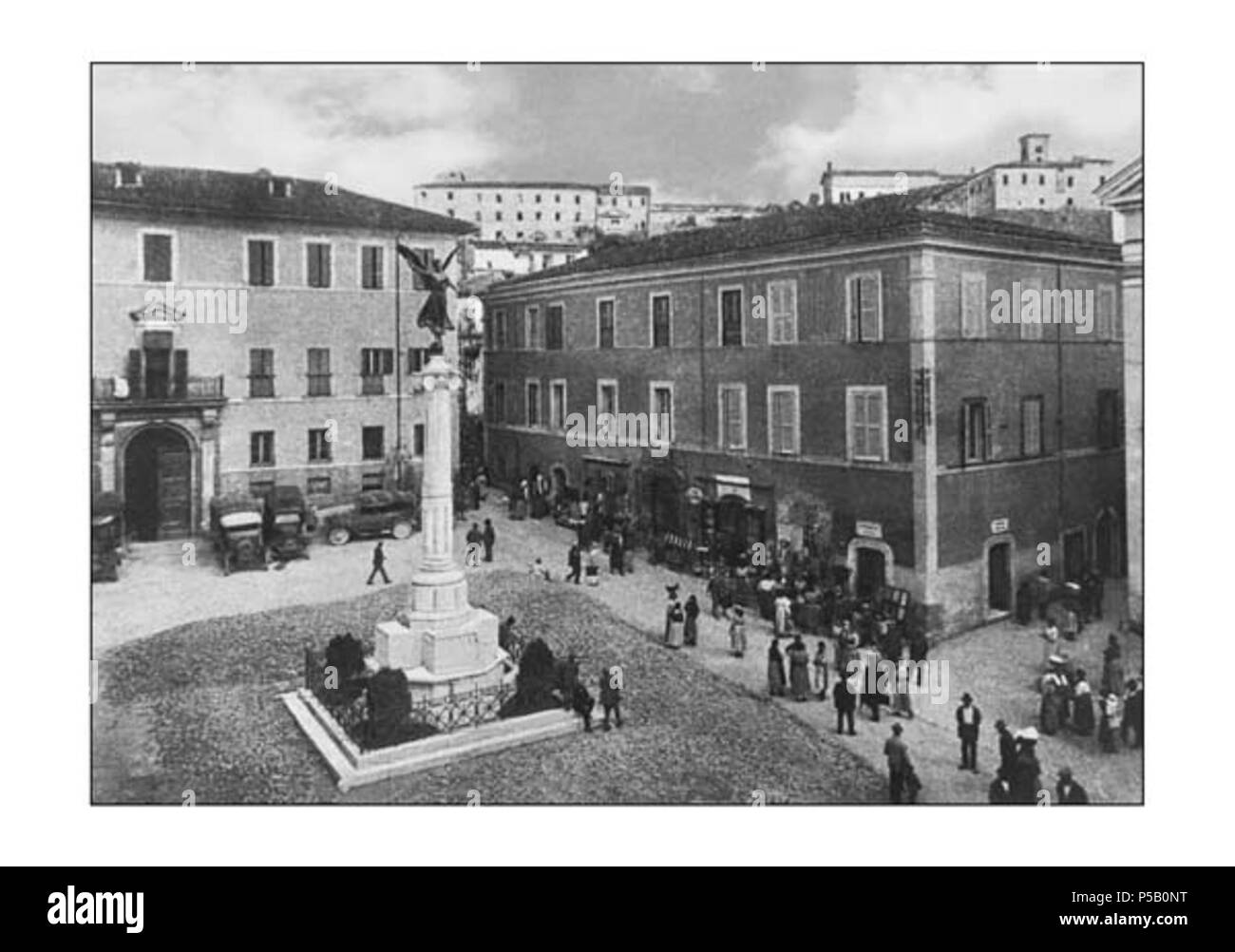 N/A. Italiano: p.zza Umberto I oggi p.zza Matteotti . 29 maggio 2009. Sconosciuto 554 Ferentino storica Piazza Umberto I 2 Foto Stock