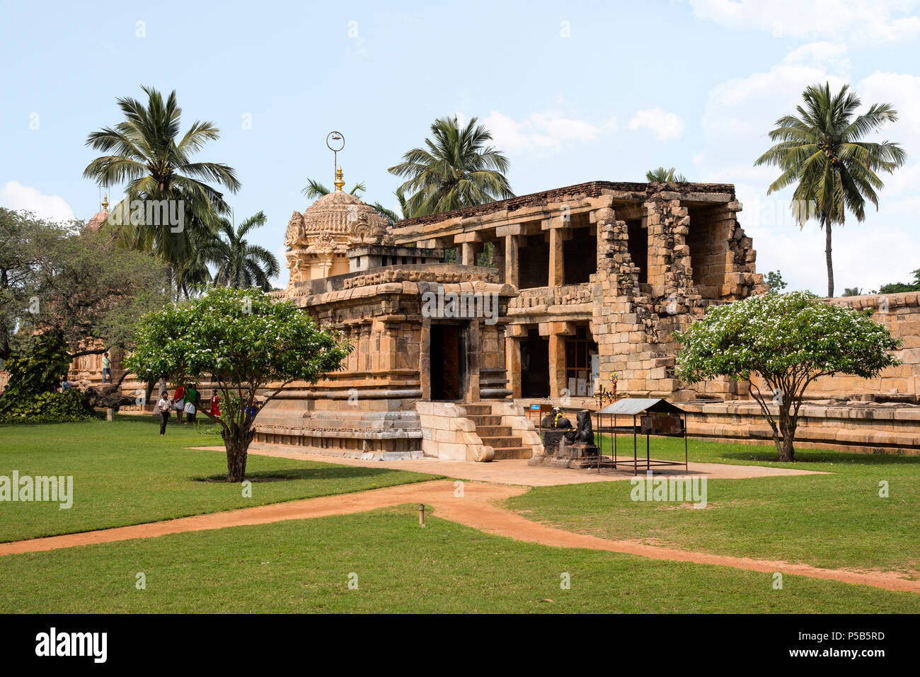 Vista esterna del tempio di Shiva, Gangaikonda Cholapuram, Tamil Nadu, India Foto Stock