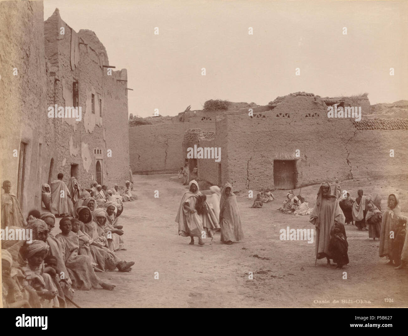 N/A. Inglese: Street Sidi Okba - (Francese Algeria) . Tupper, William Vaughn, 1835-1898 84 Algeria 1800s Tupper fotodiari collezione 11 Foto Stock