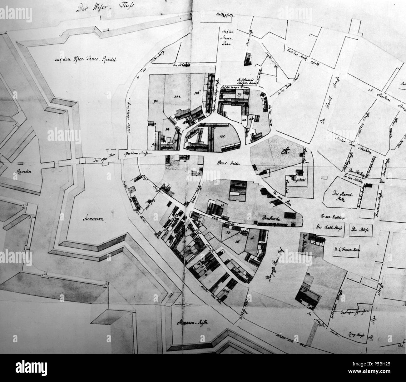 N/A. Inglese: Grundriß der Altstadt Bremen. Mappa di Johann Christian Dankwerth dall'anno 1750, mostrando il posessions dello stato di Hannover nella città di Brema (l'Dombezirk, "Cattedrale distretto"). Deutsch: Grundriß der Altstadt Bremen. Karte von Johann Christian Dankwerth aus dem Jahr 1750, die die hannoverschen Besitzungen (den Dombezirk) in Bremen zeigt. 1750. Johann Christian Dankwerth 234 Bremer Dombezirk - Johann Christian Dankwerth - 1750 Foto Stock