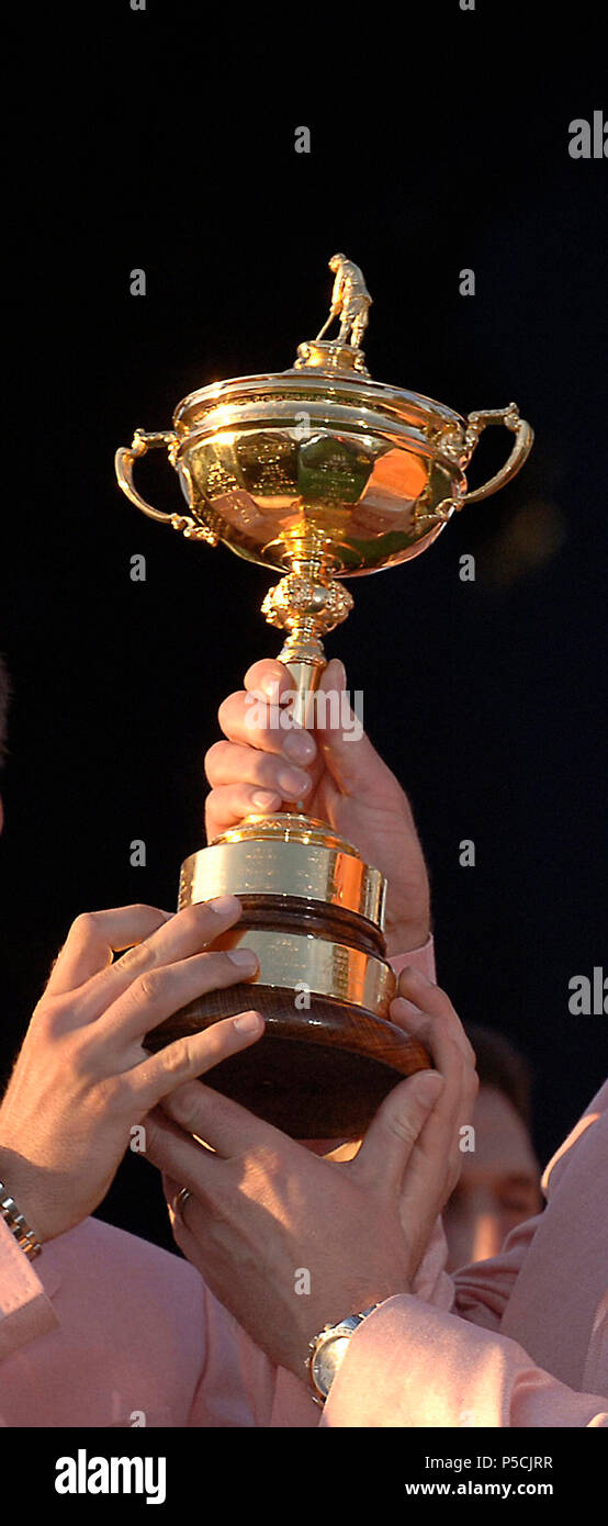 La RYDER CUP - Trofeo effettivo svolto per ogni due anni dai golfisti professionisti Team europeo e il Team USA Foto Stock