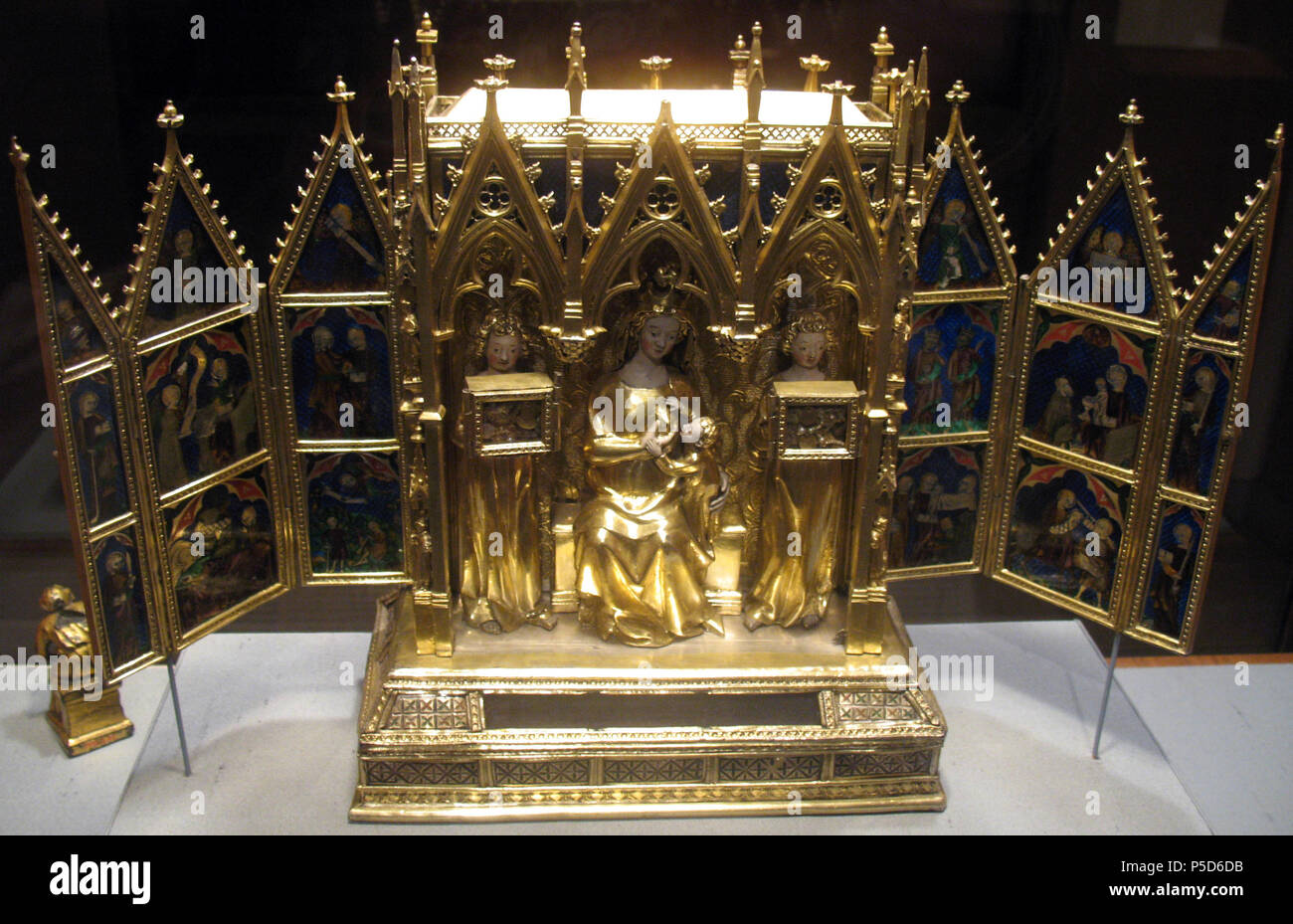 Inglese: reliquiario Santuario (dal convento delle Clarisse di Buda) Deutsch: Reliquienschrein (aus dem Klarissenkloster a Buda) : ( ) tra il 1325 e il 1350. N/A 16 1325-50 Touyl Reliquienschrein anagoria Foto Stock