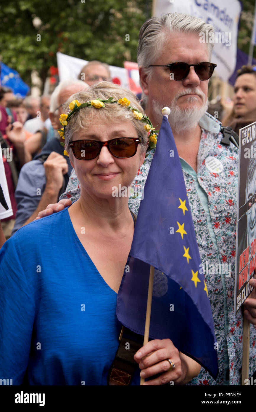 Il secondo anniversario del Brexit , 23 giugno 2018, circa 100.000 persone hanno marciato nel centro di Londra chiedendo un voto popolare sul finale Brexit trattativa. A s Foto Stock