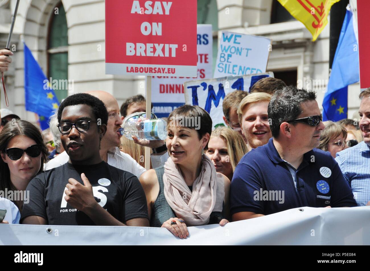 Il Padiglione di Brighton MP, Caroline Lucas, presso il popolo di marzo per Brexit, Londra, Regno Unito. Foto Stock