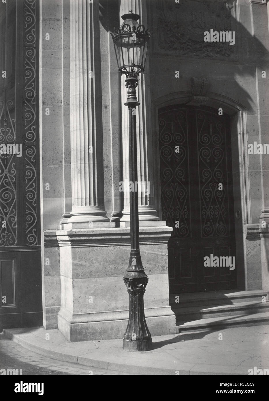 327 Charles Marville, Palais de l'Elysée, 1878 Foto Stock