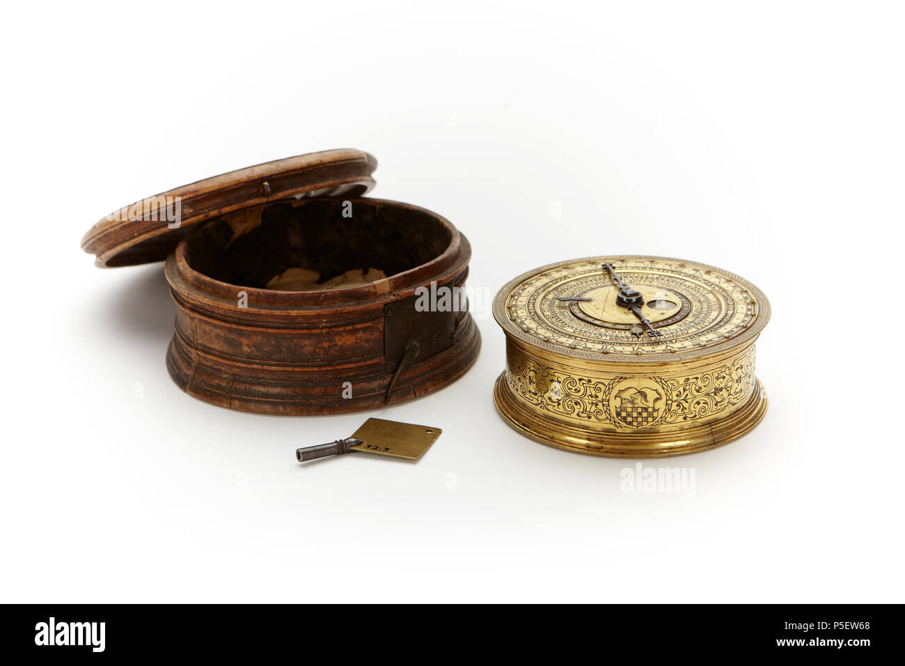 URI 144 Astronomiskt ur med fodral masurbjörk av - Skoklosters slott - 91926 Foto Stock