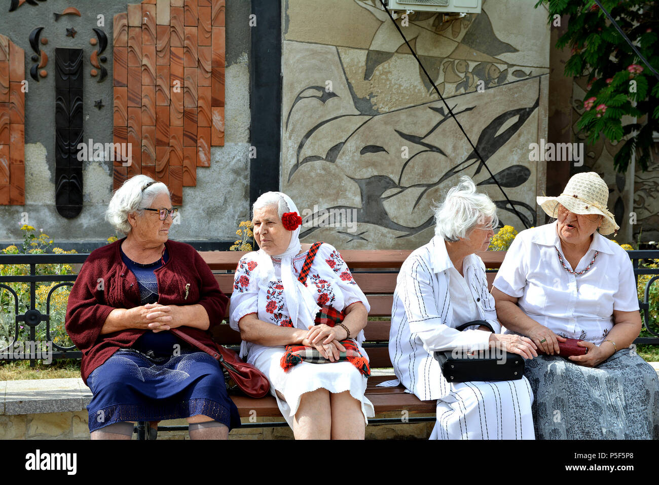 "Ziua isti ' - Giornata internazionale del rumeno camicetta ,tradizionale celebrazione sulla riva del Mar Nero in Constanta, Romania. Foto Stock