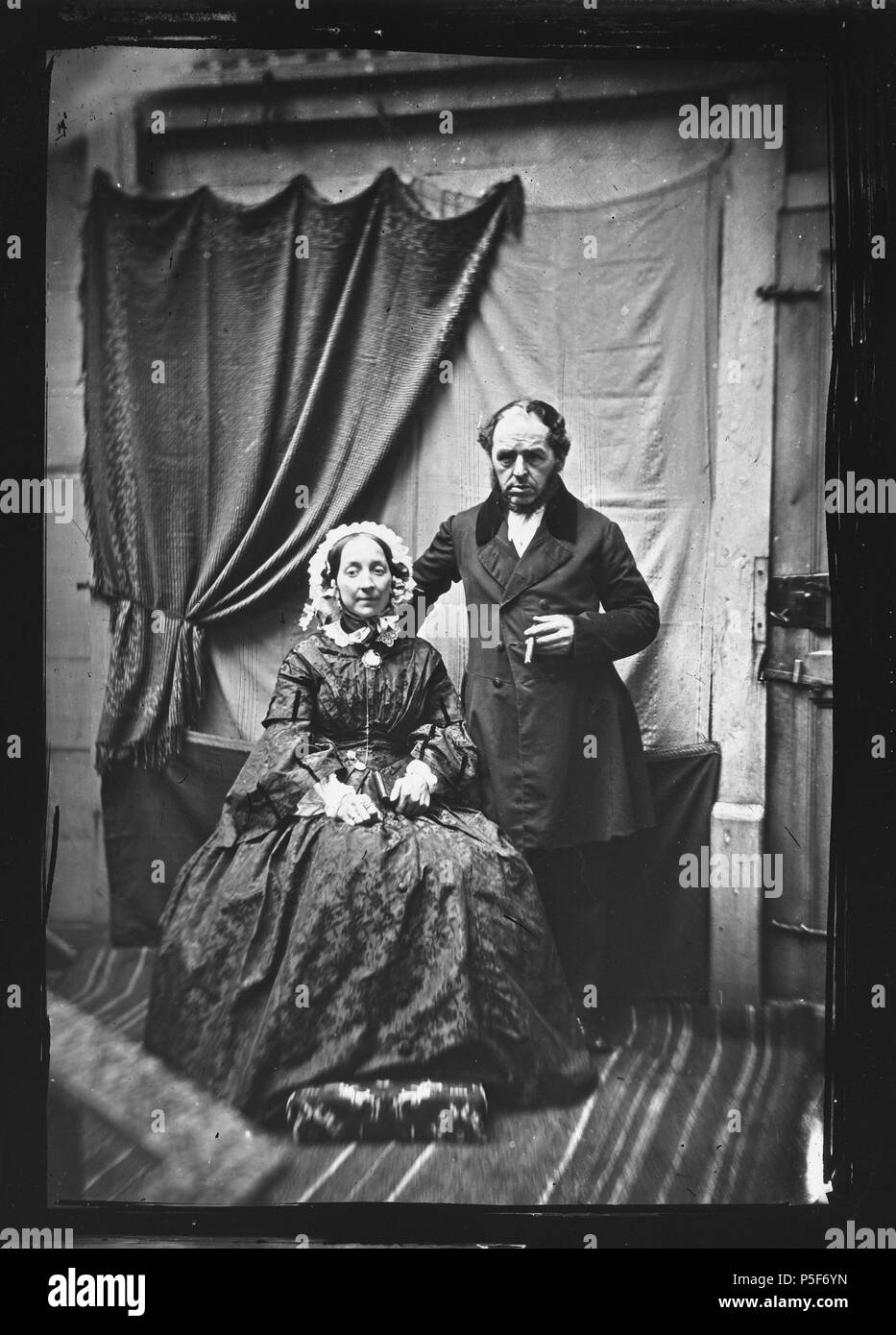 N/A. Dubbelportret van vrouw incontrato kanten muts, 1860 - 1870 (max res). tra il 1860 e il 1870. Giacobbe Olie (1834-1905) nomi alternativi Giacobbe Olie Jbz. Giacobbe Olie Jbzn. Descrizione fotografo olandese Data di nascita e morte 19 Ottobre 1834 25 aprile 1905 Luogo di nascita e morte Amsterdam Amsterdam periodo di lavoro lavoro 1847-1905 posizione Amsterdam (1847-1905), Abcoude (1886-1890) Autorità di controllo : Q2383619 VIAF: 9973775 ISNI: 0000 0000 6651 0557 ULAN: 500078017 LCCN: N00028630 SUDOC: 081438273 WorldCat 482 Dubbelportret van vrouw incontrato kanten muts, 1860 - 1870 (max res) Foto Stock