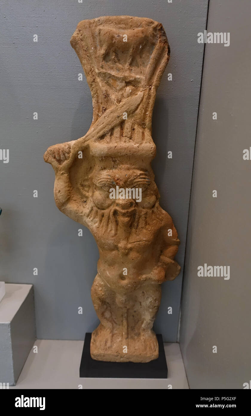 194 Bes, Egitto, o tolemaica romana, terracotta, K 3094 - Martin von Wagner Museum - Würzburg, Germania - DSC05407 Foto Stock