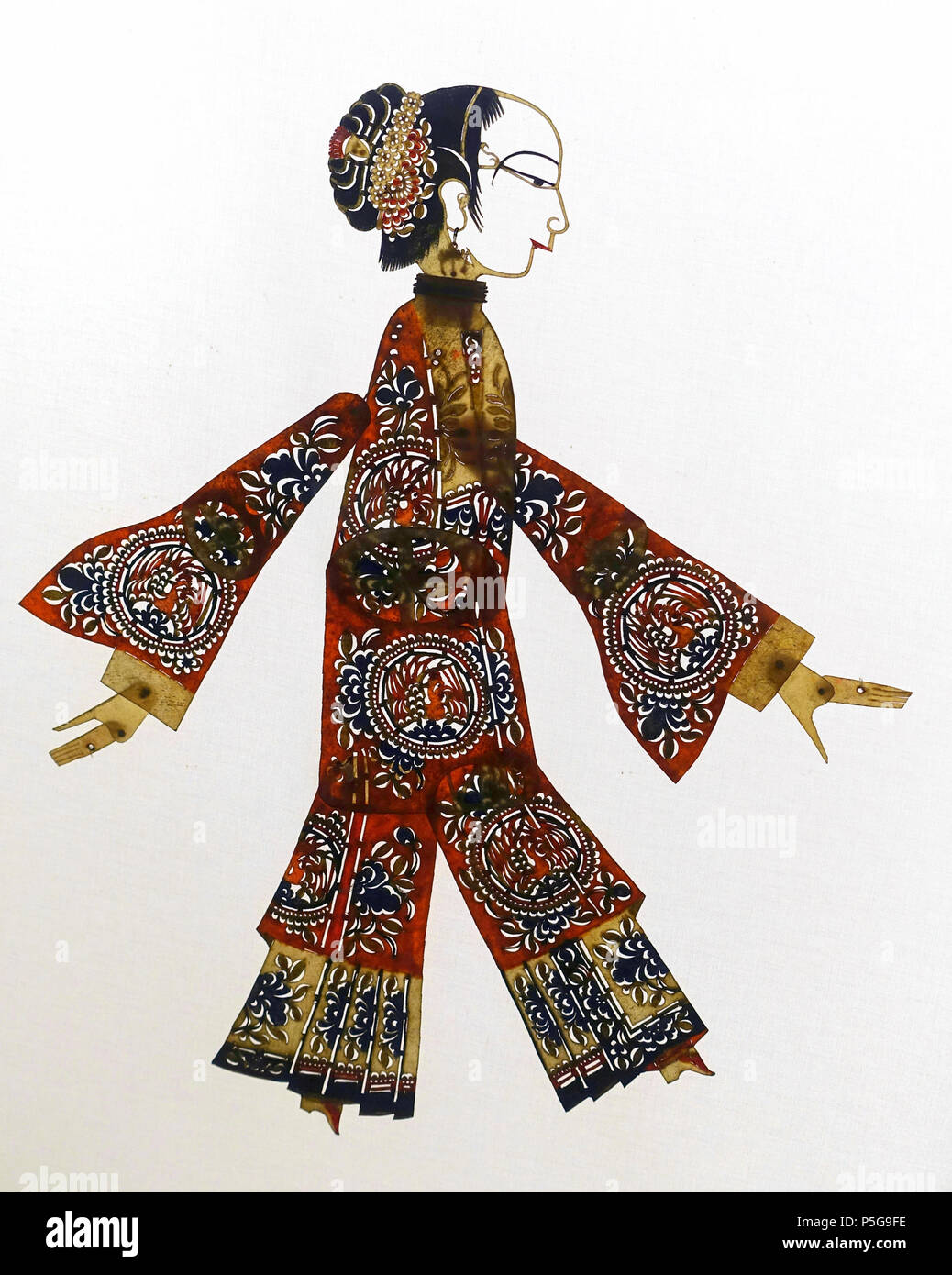 N/A. Inglese: presentano nel Sichuan Museo Provinciale (四川省博物院), conosciuta anche come il Museo del Sichuan, 251 Huanhua S Road, Chengdu Sichuan, in Cina. La fotografia è stata ammessa nel museo senza restrizione. Questo lavoro è abbastanza vecchio in modo che sia in . 24 settembre 2015, 02:49:34. Daderot 508 l'imperatore Hsuan-tsung della Dinastia Tang e la concubina imperiale Yang Yuhuan, Cina della dinastia Qing, 1644-1911 annuncio, vacchetta Sichuan - Museo provinciale - Chengdu, Cina - DSC04569 l' Foto Stock