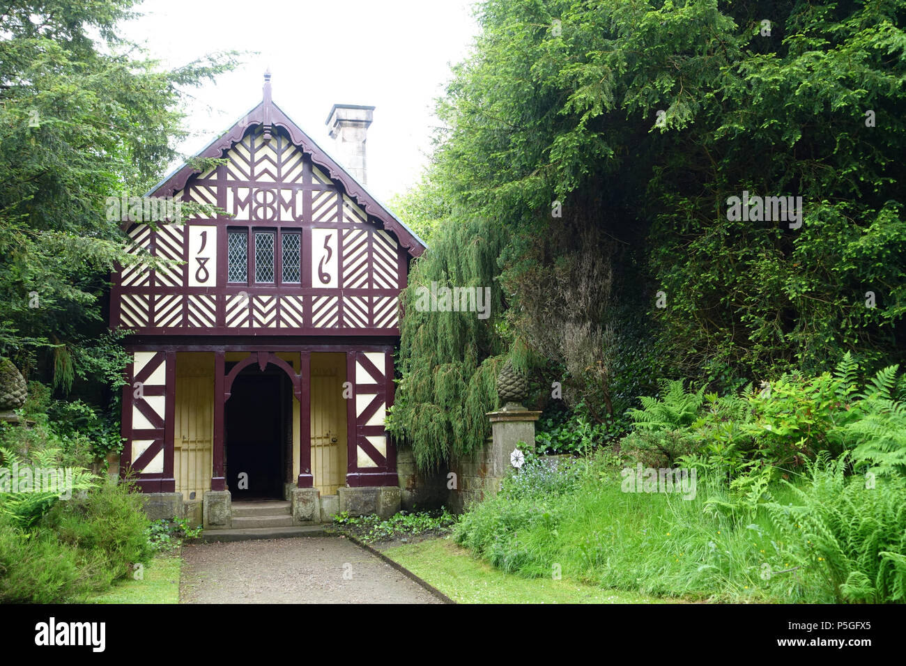 N/A. Inglese: Cheshire Cottage - Biddulph Grange giardino - Staffordshire, Inghilterra. 11 giugno 2016, 07:08:32. Daderot 337 Cheshire Cottage - Biddulph Grange giardino - Staffordshire, Inghilterra - DSC09195 Foto Stock