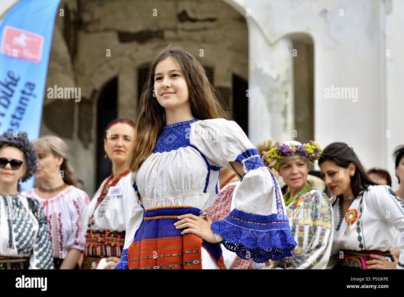 "Ziua isti ' - Giornata internazionale del rumeno camicetta ,tradizionale celebrazione sulla riva del Mar Nero in Constanta, Romania. Foto Stock