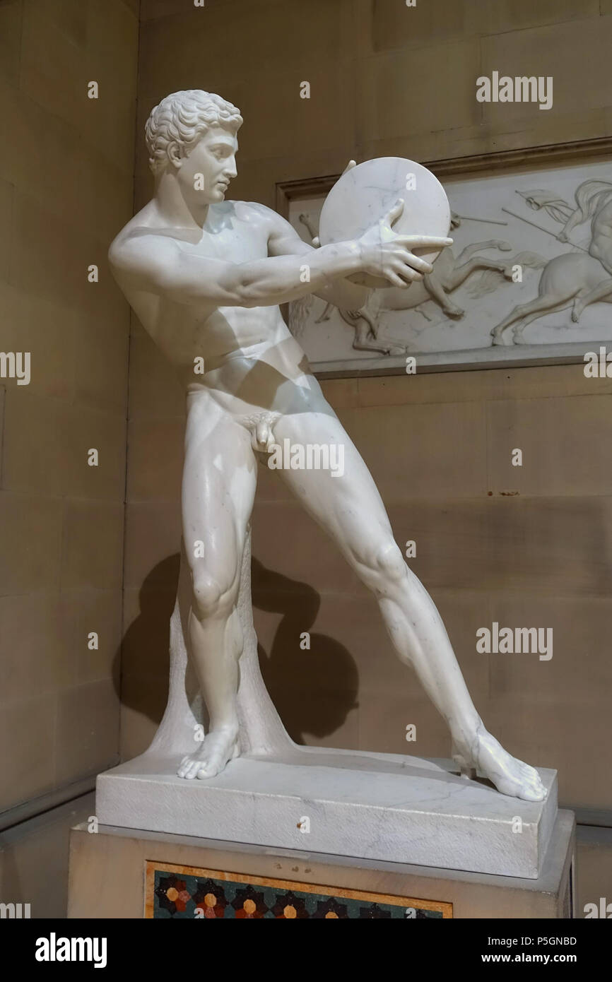 N/A. Inglese: scultura nella galleria di scultura, Chatsworth House - Derbyshire, Inghilterra. 18 giugno 2016, 11:31:26. Daderot 457 Discobolo, da Matthaus Kessels 1828, marmo - Galleria di Scultura, Chatsworth House - Derbyshire, Inghilterra - DSC03534 Foto Stock