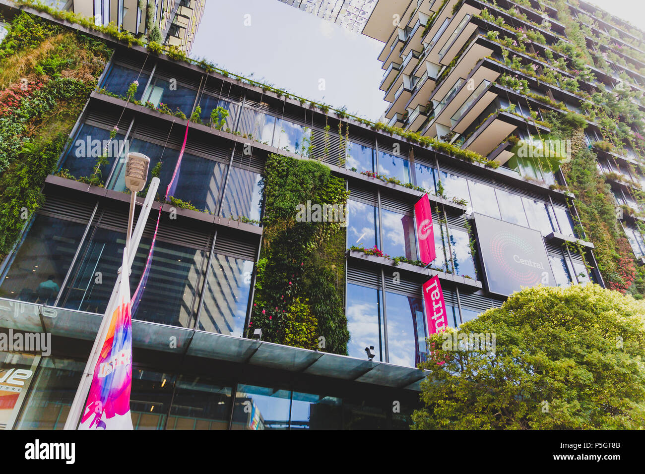 SYDNEY, Australia - Dicembre 26th, 2014: esterno del Central Park hotel e centro commerciale di Sydney CBD vicino a Broadway Foto Stock
