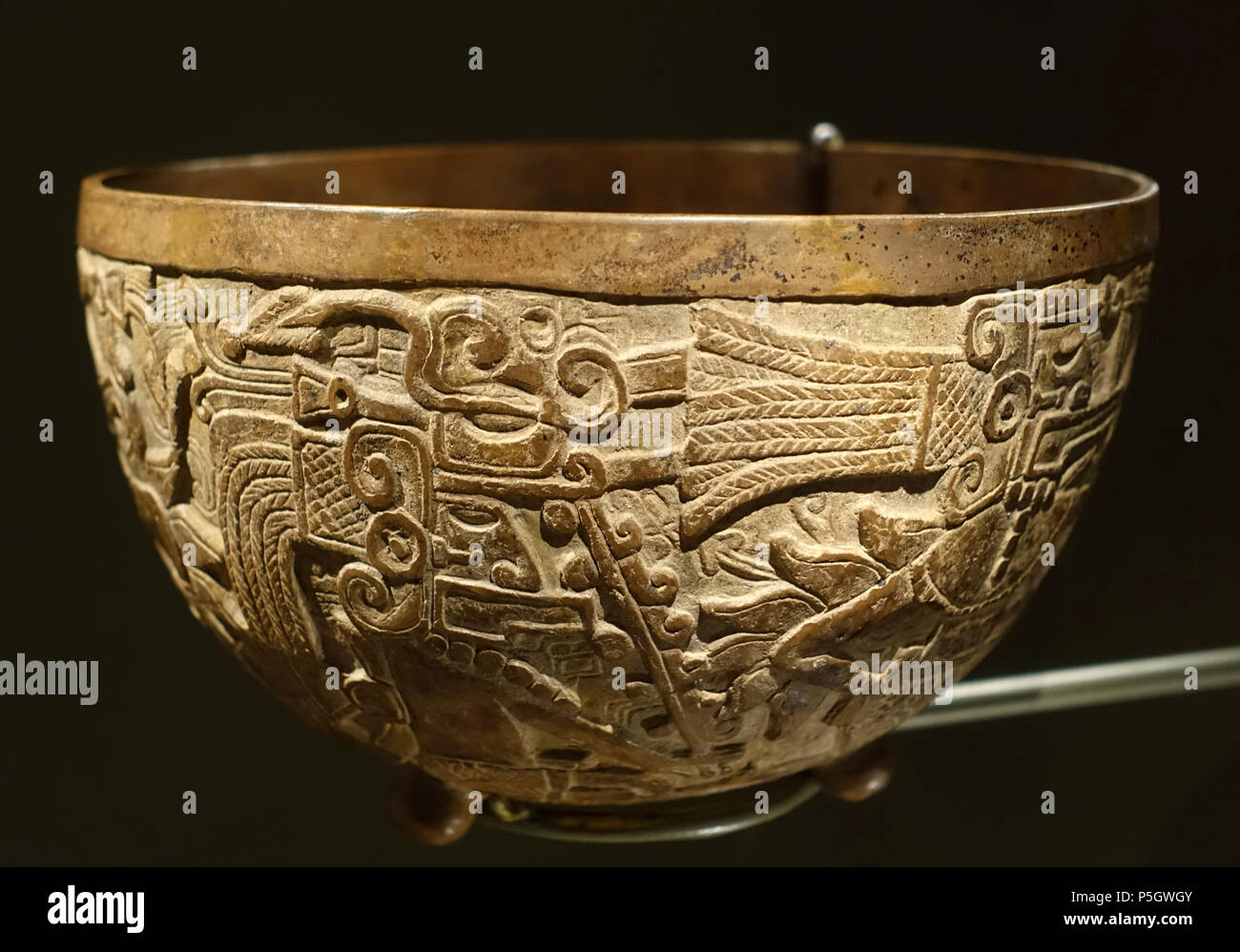 N/A. Inglese: presentano nel Museo delle Arti di Dallas Dallas, Texas, Stati Uniti d'America. 7 maggio 2017, 15:25:02. Daderot 227 ciotola con ceremonially figure in costume, Rio Blanco area, Veracruz stato, tardo periodo Classico, c. 600-900 d.c. in ceramica - Museo dell'Arte di Dallas - DSC04620 l' Foto Stock
