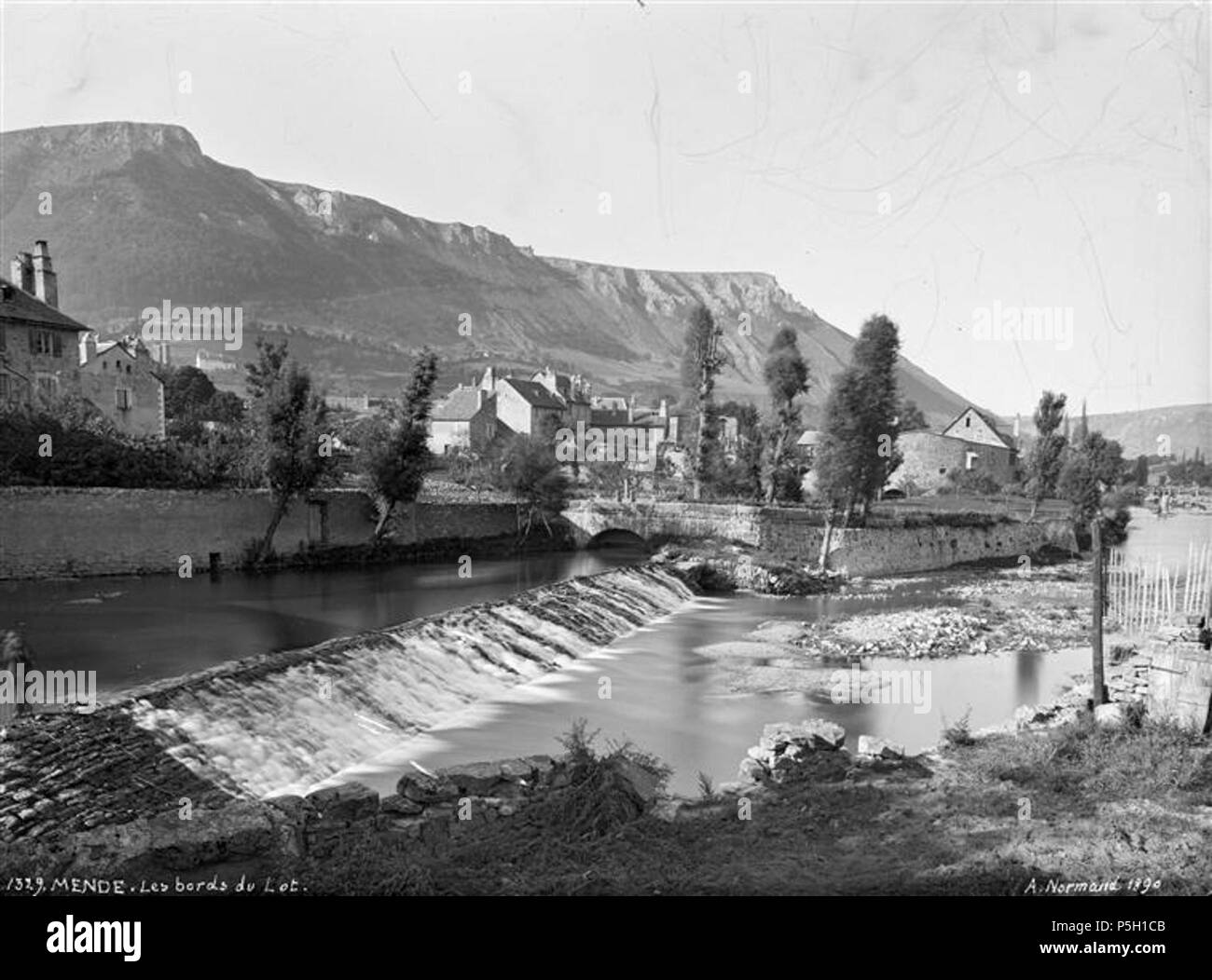 11 08-Pont Notre-dame sur le molte à Mende (Alfred-Nicolas Normand, 1890) Foto Stock