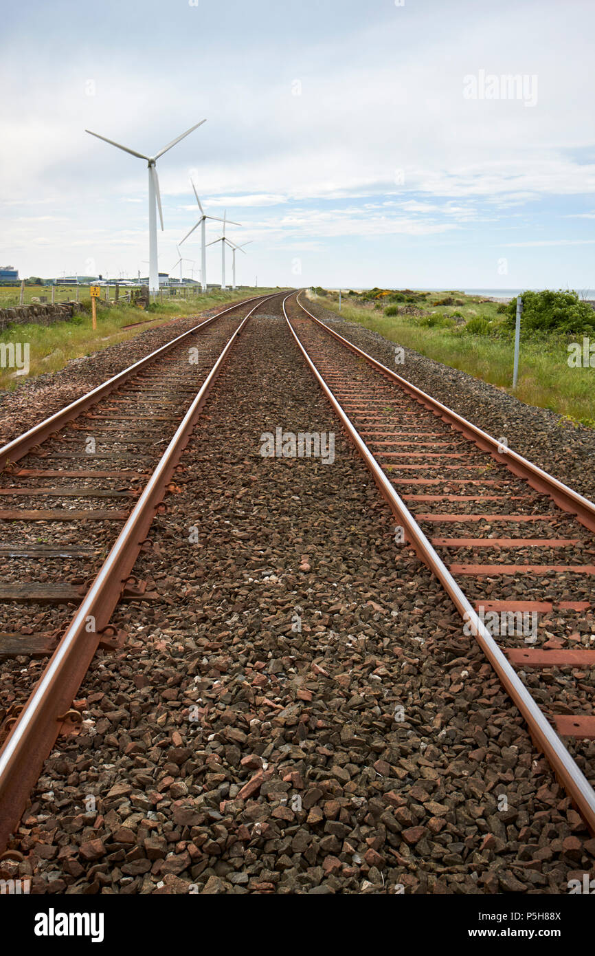Cumbria linea costiera di binari ferroviari nei pressi di flimby Cumbria Inghilterra England Regno Unito Foto Stock