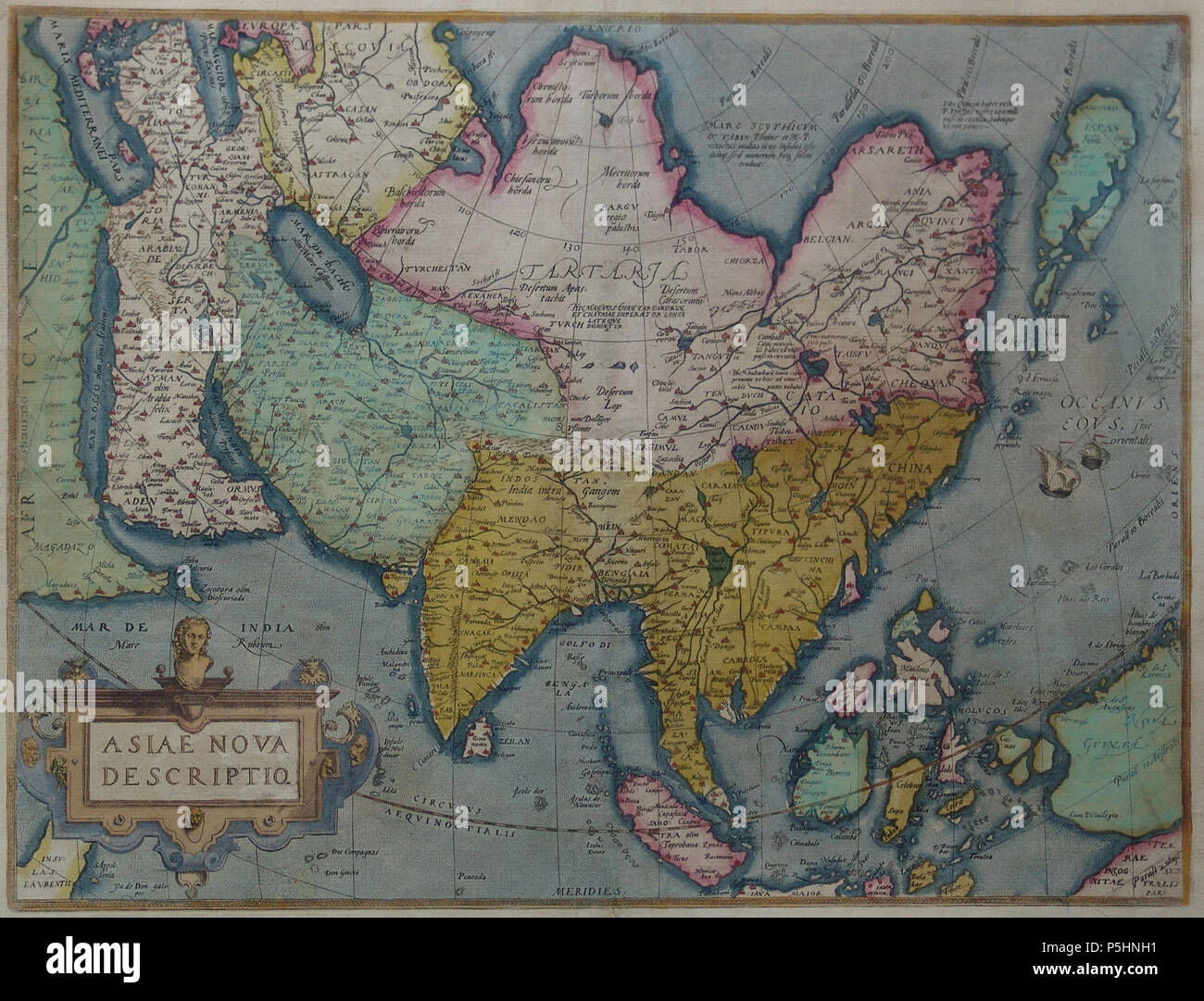N/A. Asiae nova descriptio . tra il 1570 e il 1612. Abraham Ortelius (1527-1598) nomi alternativi Ortels, Oertel, Orthellius, Wortels Descrizione Belgian-Flemish cartografo e storico della data di nascita e morte 14 Aprile 1527 28 Giugno 1598 Luogo di nascita e morte Anversa Anversa posizione di lavoro autorità di Anversa controllo : Q232916 VIAF:32104723 ISNI:0000 0001 0856 4124 ULAN:500011462 LCCN:N50002381 NLA:35401660 WorldCat 17 1581 Asiae Nova 6027 Foto Stock