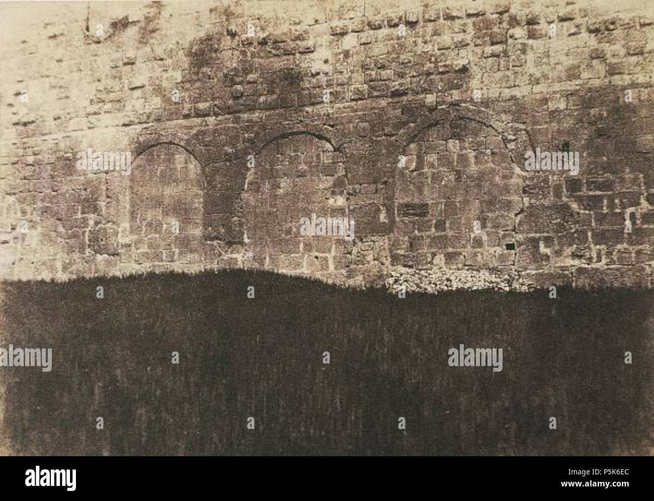 N/A. Inglese: parete del tempio: Tripla portale romano (Huldah gates), Gerusalemme. 1855. Auguste Salzmann (1824-1872) nomi alternativi Auguste Saltzmann; A. Salzmann Descrizione fotografo francese e pittore Data di nascita e morte 14 Aprile 1824 24 febbraio 1872 Luogo di nascita e morte Alsace Parigi competente controllo : Q767017 VIAF:4919893 ISNI:0000 0001 0776 3885 ULAN:500021064 LCCN:nr98040549 GND:121228649 WorldCat 49 A. Salzmann - Huldah Gates - Gerusalemme Foto Stock