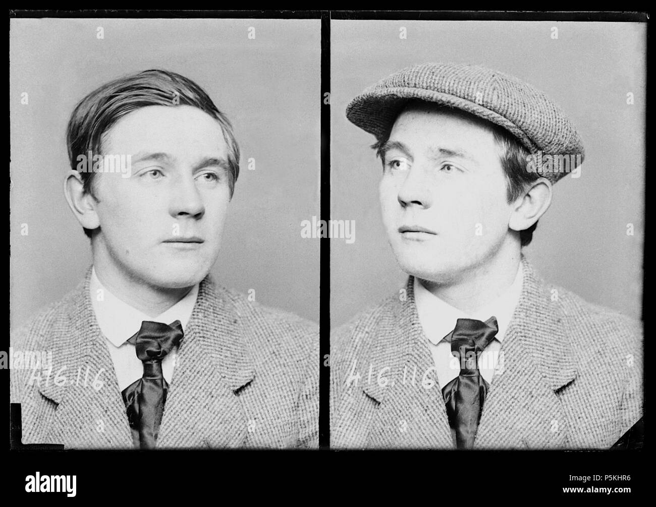 N/A. Français : Raymond Callemin dit Raymond-la-Science (1890 - 1913), anarchiste et criminel belge, membre de La Bande à Bonnot, guillotiné. Inglese: Raymond Callemin (1890 - 1913), anarchico belga et penale, membro della Bonnot pista, Bande à Bonnot, eseguito dalla ghigliottina. 1912-4-11. 2015-01-25 per il caricamento. Alphonse Bertillon (1853-1914) nomi alternativi Alphonse Bertillon francese Descrizione ufficiale di polizia e Criminologo Data di nascita e morte 22 Aprile 1853 13 febbraio 1914 Luogo di nascita e morte di Parigi Autorità Münsterlingen controllo : Q568386 VIAF:2605773 ISNI:0000 0001 2 Foto Stock