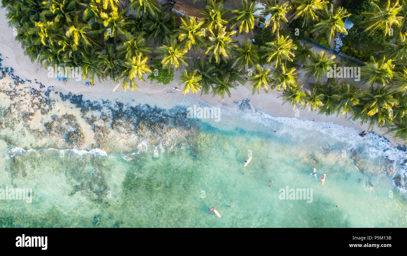 Siargao Island Philippines Drone View of Surfers Foto Stock