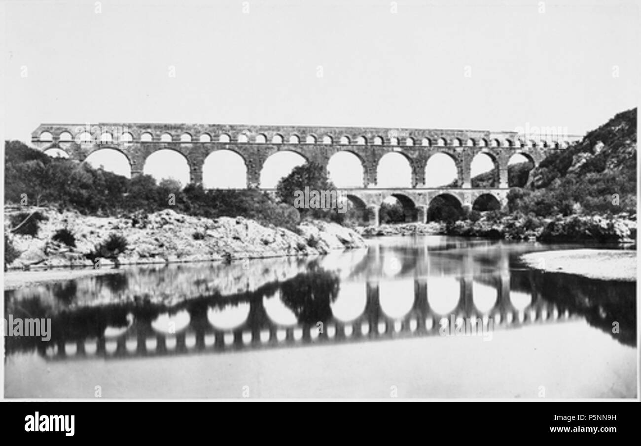 N/A. Inglese: Pont du Gard ca. 1860 albume silver stampa dal vetro negativo, 27,0 x 43,4 cm. La Elisha Whittelsey Collection, l'Eliseo Fondo Whittelsey, 1962 . 1860. Édouard Baldus (1813-1889) nomi alternativi Édouard-Denis Baldus; Edouard Baldus; Eduard Baldus; Edouard-Denis Baldus; Edouard Denis Baldus Descrizione fotografo francese Data di nascita e morte 5 Giugno 1813 22 dicembre 1889 Luogo di nascita e morte Grunebach, la Prussia Parigi posizione di lavoro autorità di Parigi controllo : Q71244 VIAF:29833701 ISNI:0000 0000 8368 3572 ULAN:500024737 LCCN:nr88012114 Aprire Libreria:OL2272613A WorldC Foto Stock