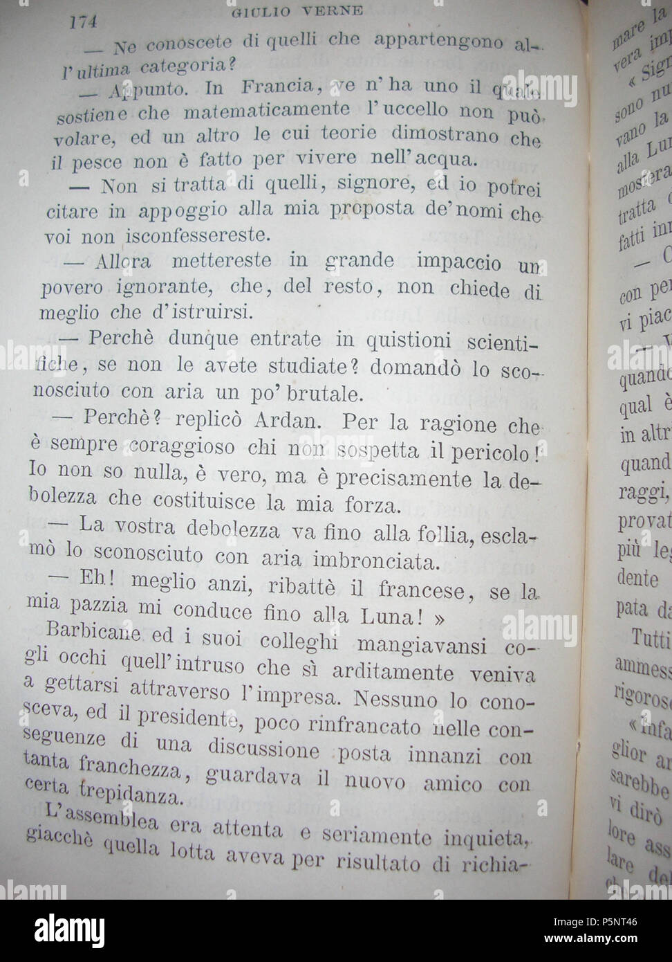 N/A. Foto del libro 'Dalla Terra alla Luna", stampata nel 1880. . Jules Verne (1828-1905) nomi alternativi Jules Gabriel Verne Descrizione lo scrittore francese Data di nascita e morte 8 Febbraio 1828 24 marzo 1905 Luogo di nascita e morte Nantes Amiens periodo di lavoro 1850- competente controllo : Q33977 VIAF:76323989 ISNI:0000 0001 2140 0562 ULAN:500253402 LCCN:N79064013 NLA:35580378 WorldCat 406 Dalla Terra alla Luna - 174 Foto Stock