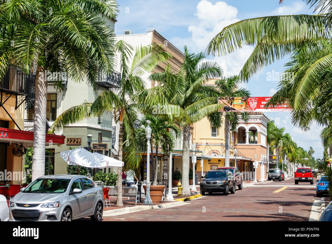 Florida, Fort ft. Myers River District 1st Street commerci in centro, negozi mercati negozi quartiere commerciale palme, Foto Stock